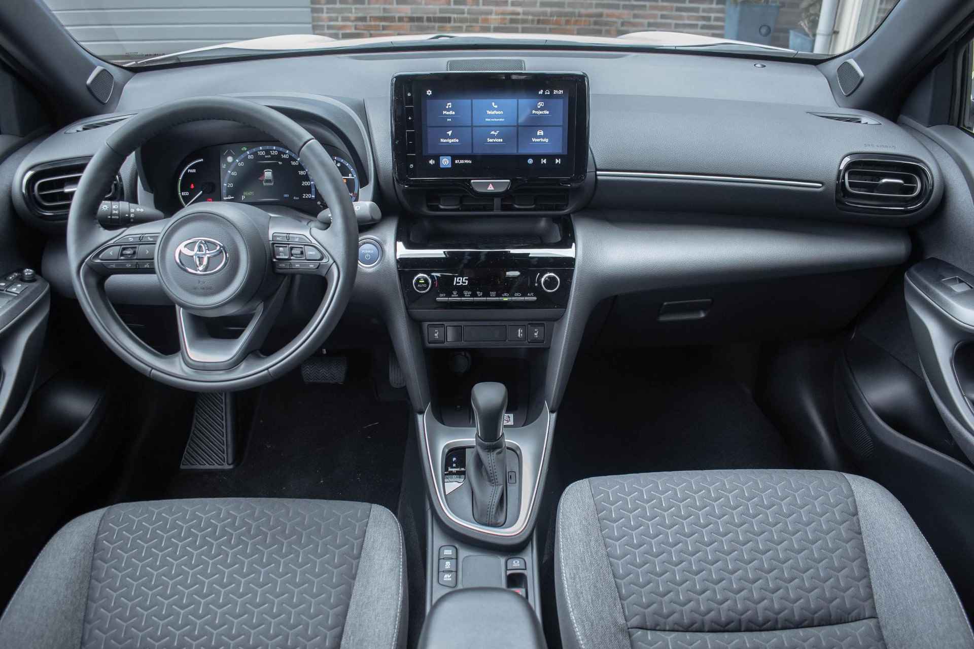 Toyota Yaris Cross 1.5 VVT-I Dynamic 130PK - 16/24