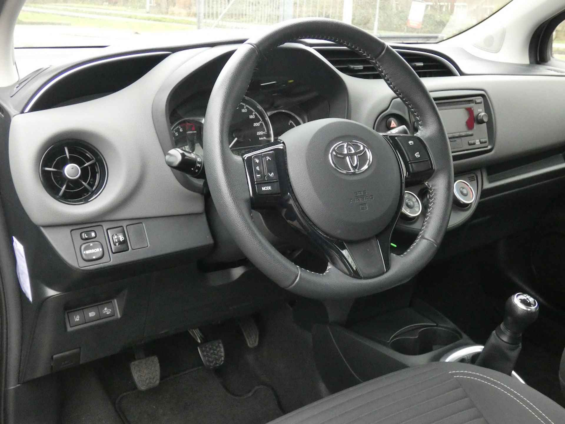 Toyota Yaris 1.0 VVT-i Comfort | Airco | Bluetooth | 1e eignr. - 8/30
