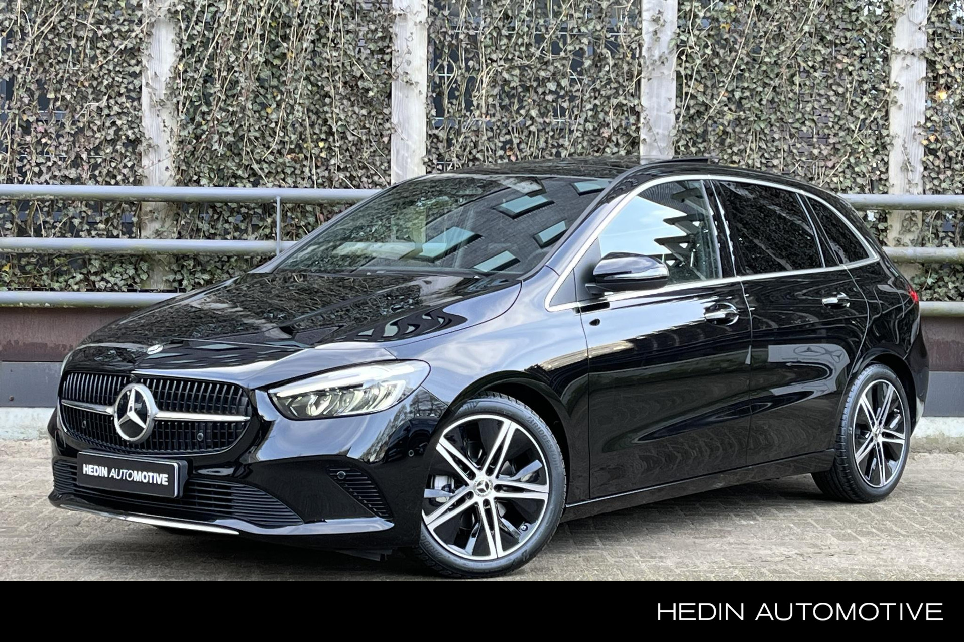 Mercedes-Benz B-Klasse B 180 Automaat Star Edition Limited Luxury Line | Panoramadak