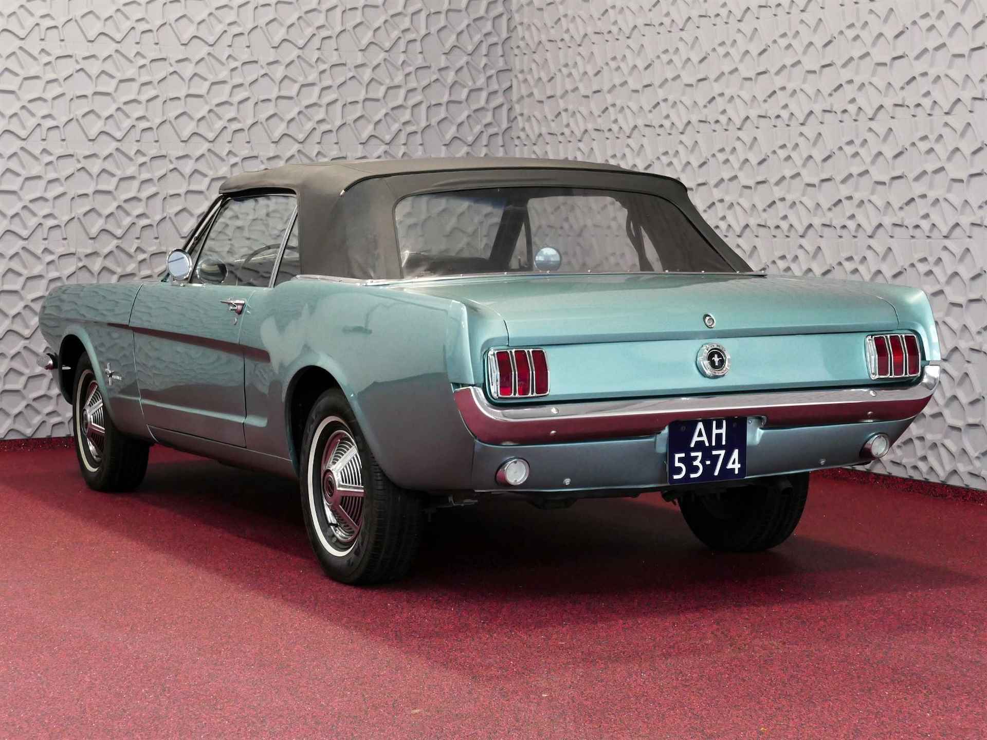 Ford Mustang Convertible 6 CYL LIJN AUTOMAAT 1965 - 3/64