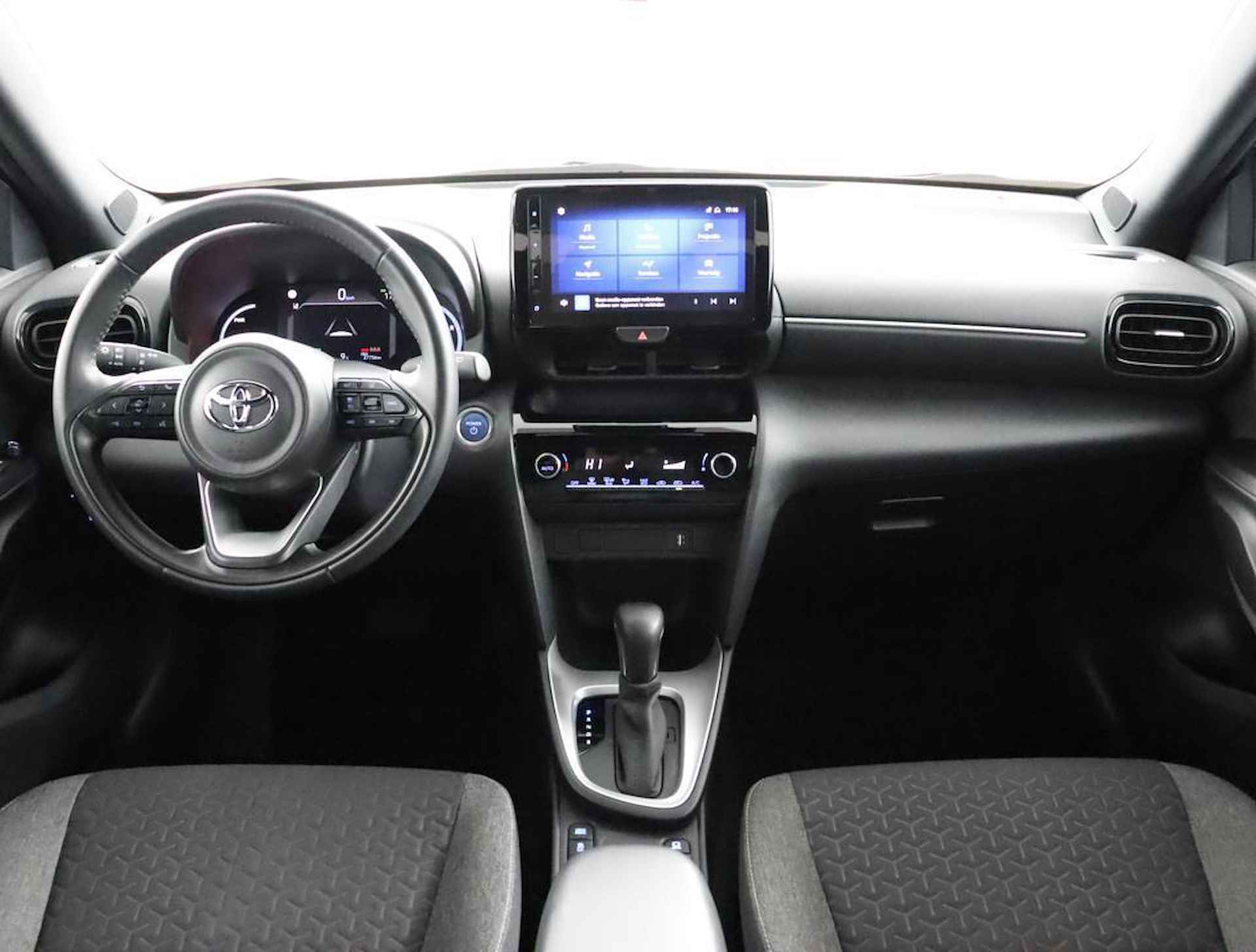 Toyota Yaris Cross 1.5 Hybrid Dynamic | Navigatie | Climate-Control | Apple Carplay/Android Auto | Adaptieve-Cruisecontrol | - 4/52