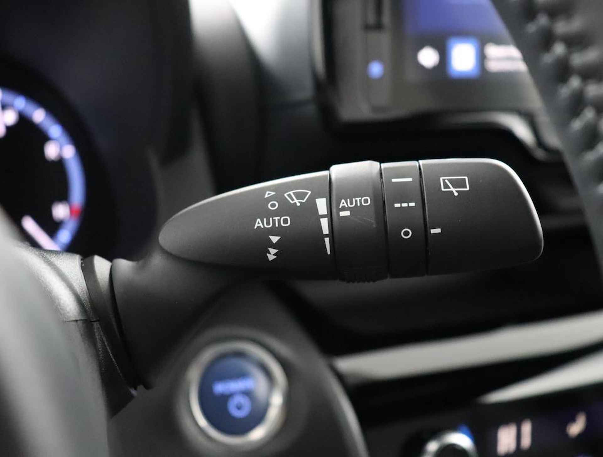 Toyota Yaris Cross 1.5 Hybrid Dynamic | Navigatie | Climate-Control | Apple Carplay/Android Auto | Adaptieve-Cruisecontrol | - 31/52