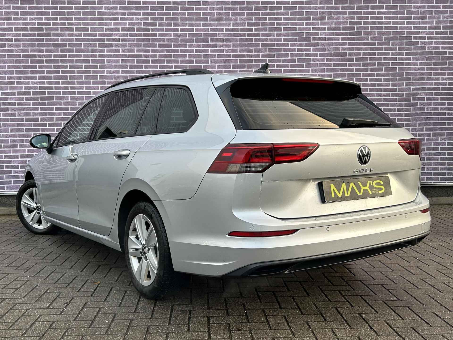 Volkswagen Golf Variant 1.5 TSI Life Business | Adaptive Cruise Control | Keyless | Navigatie | Apple CarPlay | Climate Control - 15/32