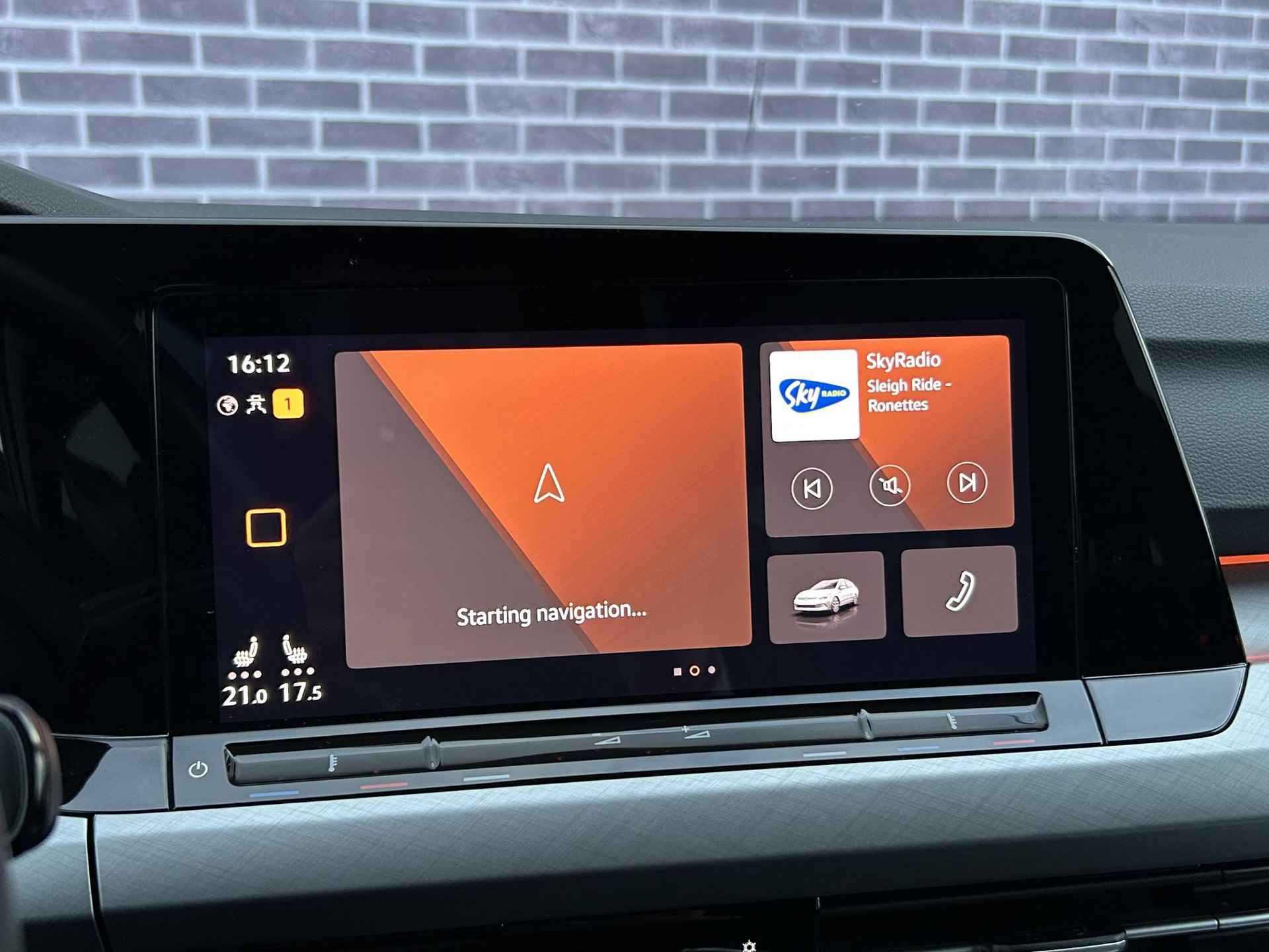 Volkswagen Golf Variant 1.5 TSI Life Business | Adaptive Cruise Control | Keyless | Navigatie | Apple CarPlay | Climate Control - 20/32