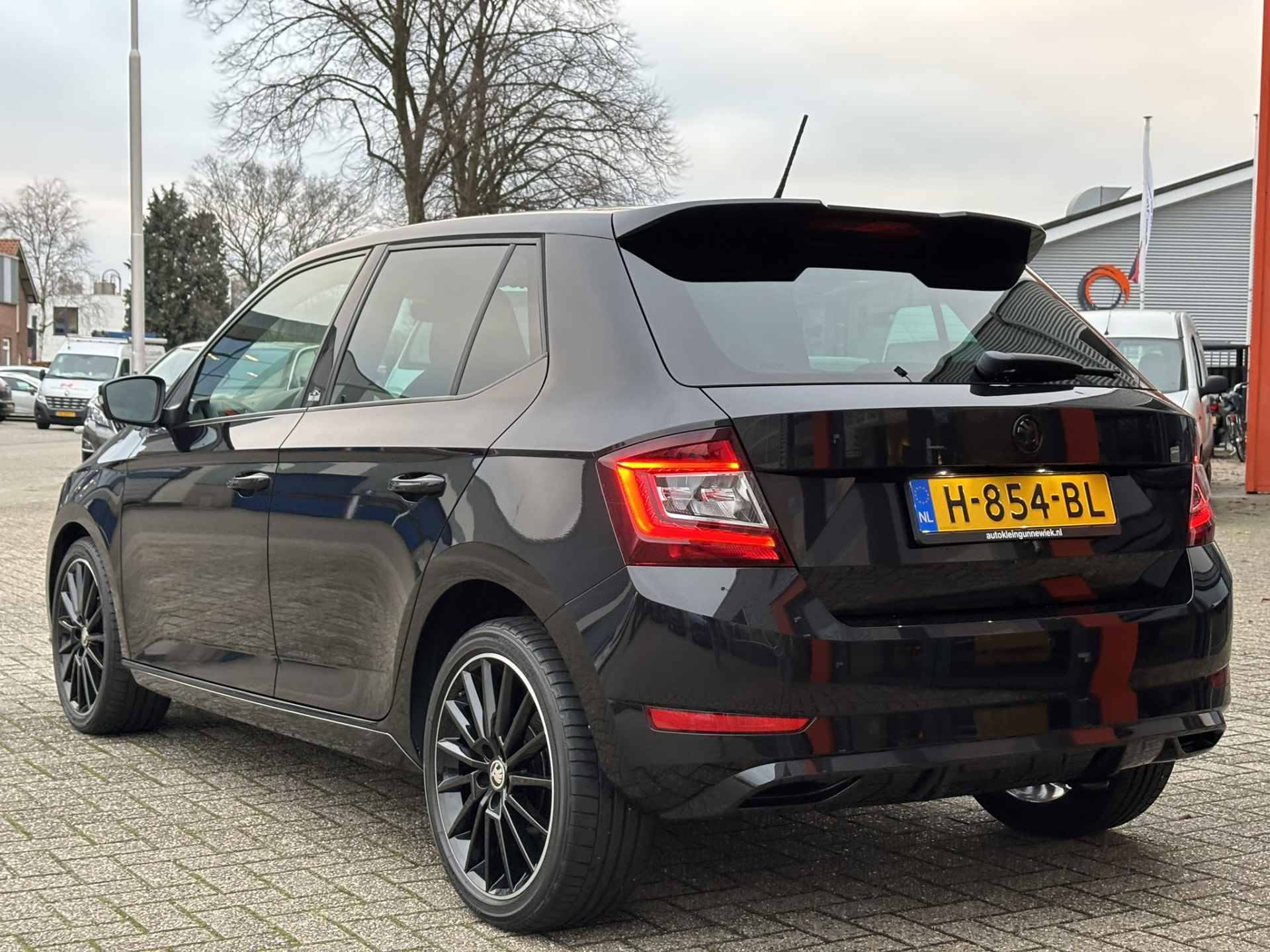 Škoda Fabia 1.0 TSI Monte Carlo NL-Auto / Apple/Android Carplay / 17 inch / Luxe bekleding / Parkeersensoren - 20/24