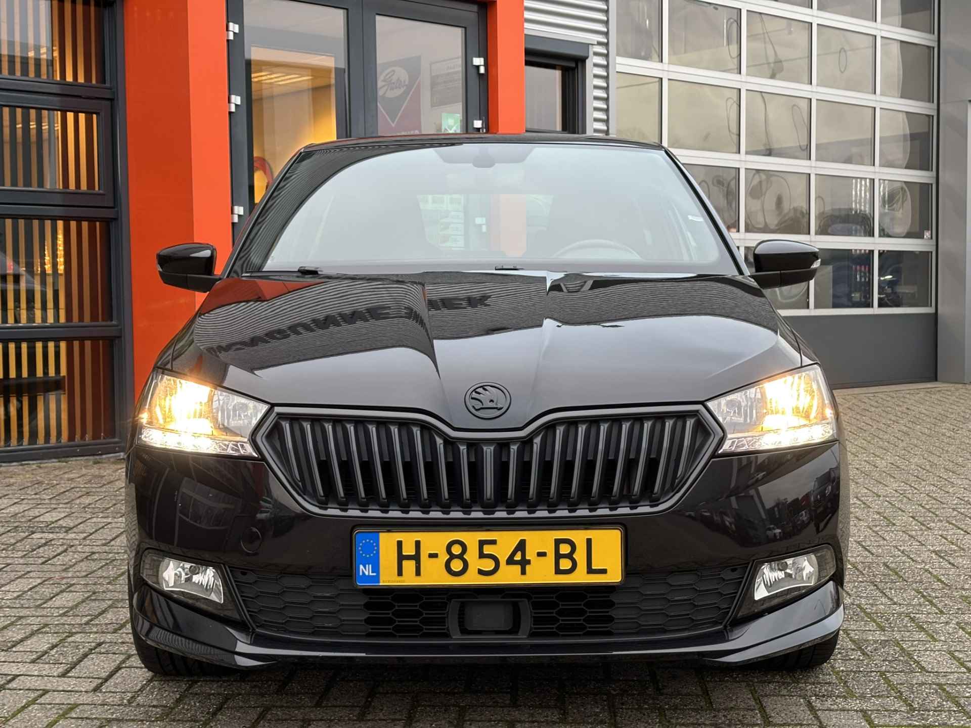 Škoda Fabia 1.0 TSI Monte Carlo NL-Auto / Apple/Android Carplay / 17 inch / Luxe bekleding / Parkeersensoren - 22/24