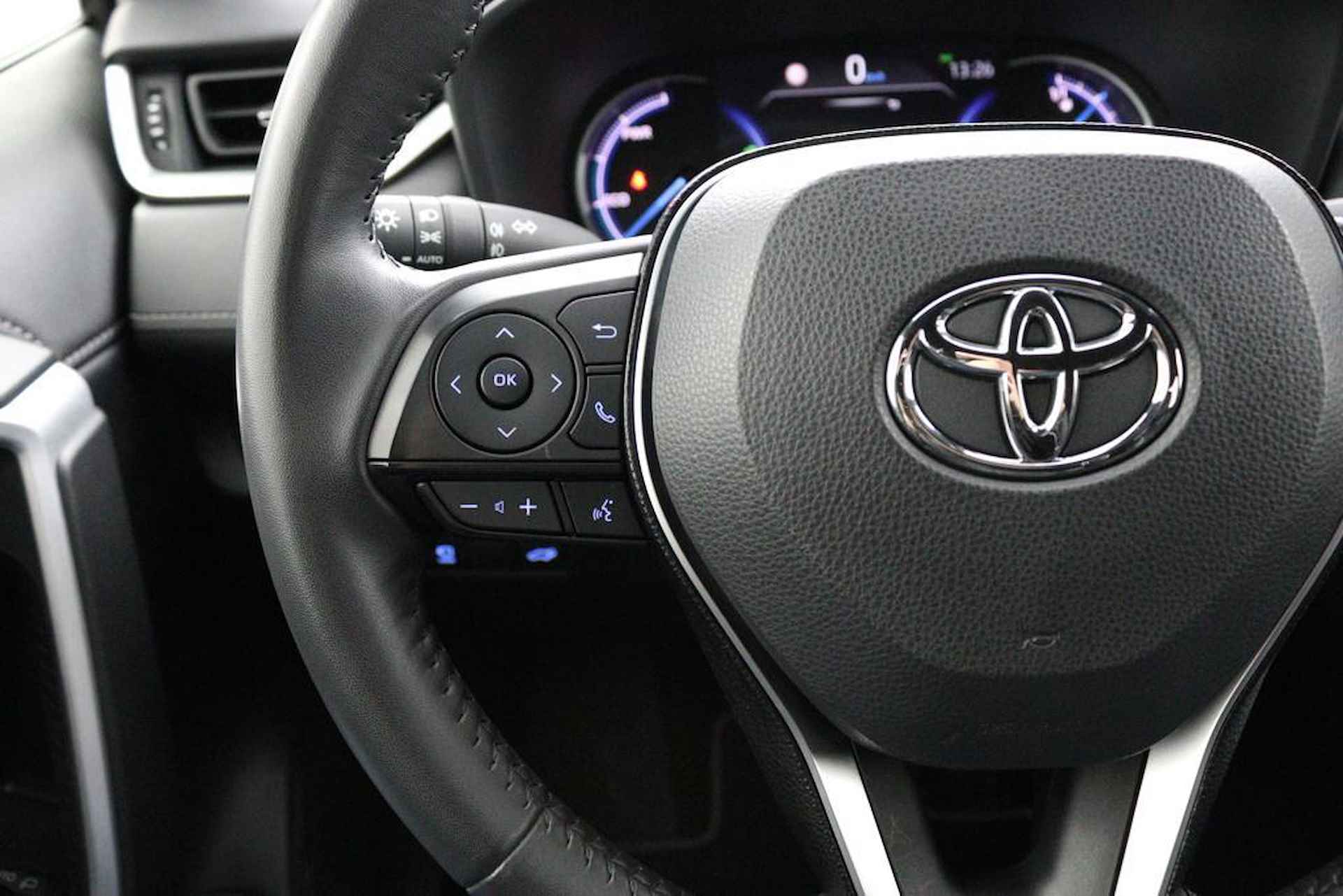 Toyota RAV4 2.5 Hybrid Black Edition | Leer alcantara bekleding |Afneembare trekhaak | Apple carplay/Android auto | Elektrisch verstelbare bestuurdersstoel | - 19/48