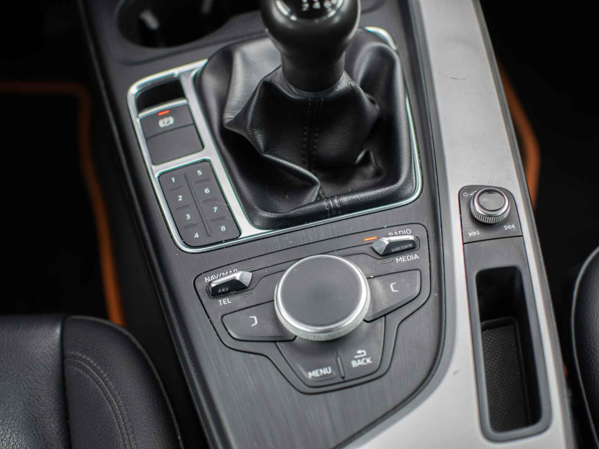Audi A4 Avant 2.0 TDI ultra Design Pro Line | Carplay | Keyless | LED | Leer | Cruise | Zuinig | Euro6 | - 11/19