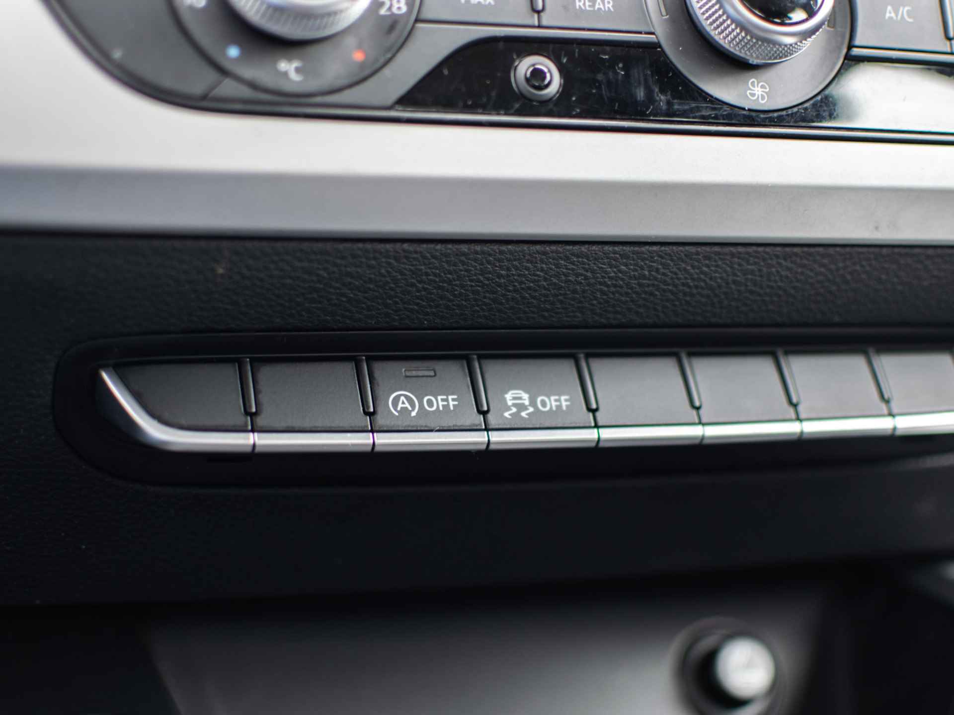Audi A4 Avant 2.0 TDI ultra Design Pro Line | Carplay | Keyless | LED | Leer | Cruise | Zuinig | Euro6 | - 15/19