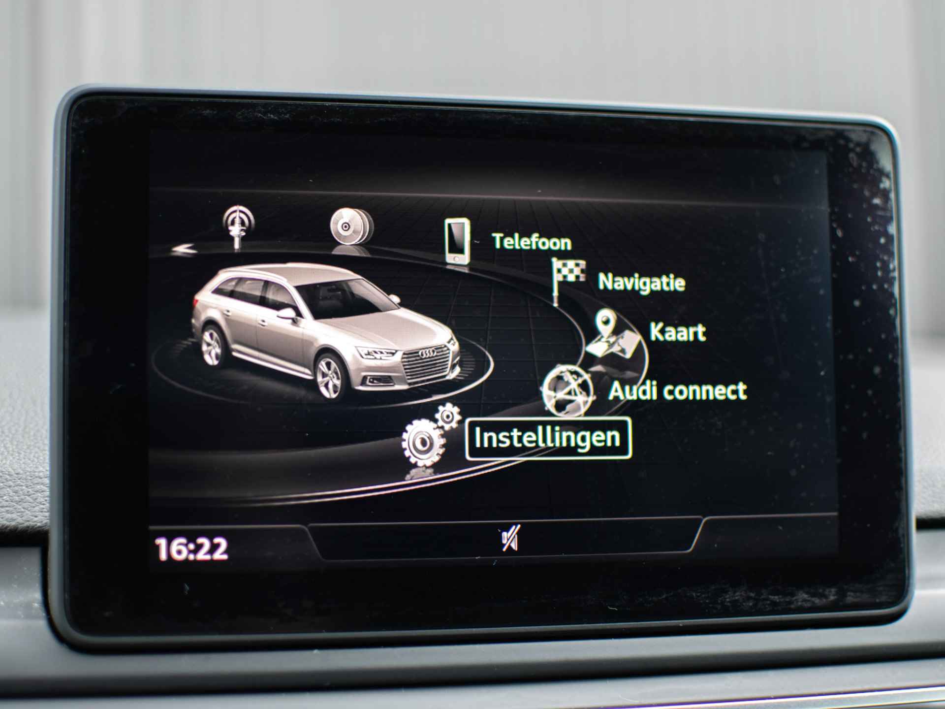 Audi A4 Avant 2.0 TDI ultra Design Pro Line | Carplay | Keyless | LED | Leer | Cruise | Zuinig | Euro6 | - 17/19