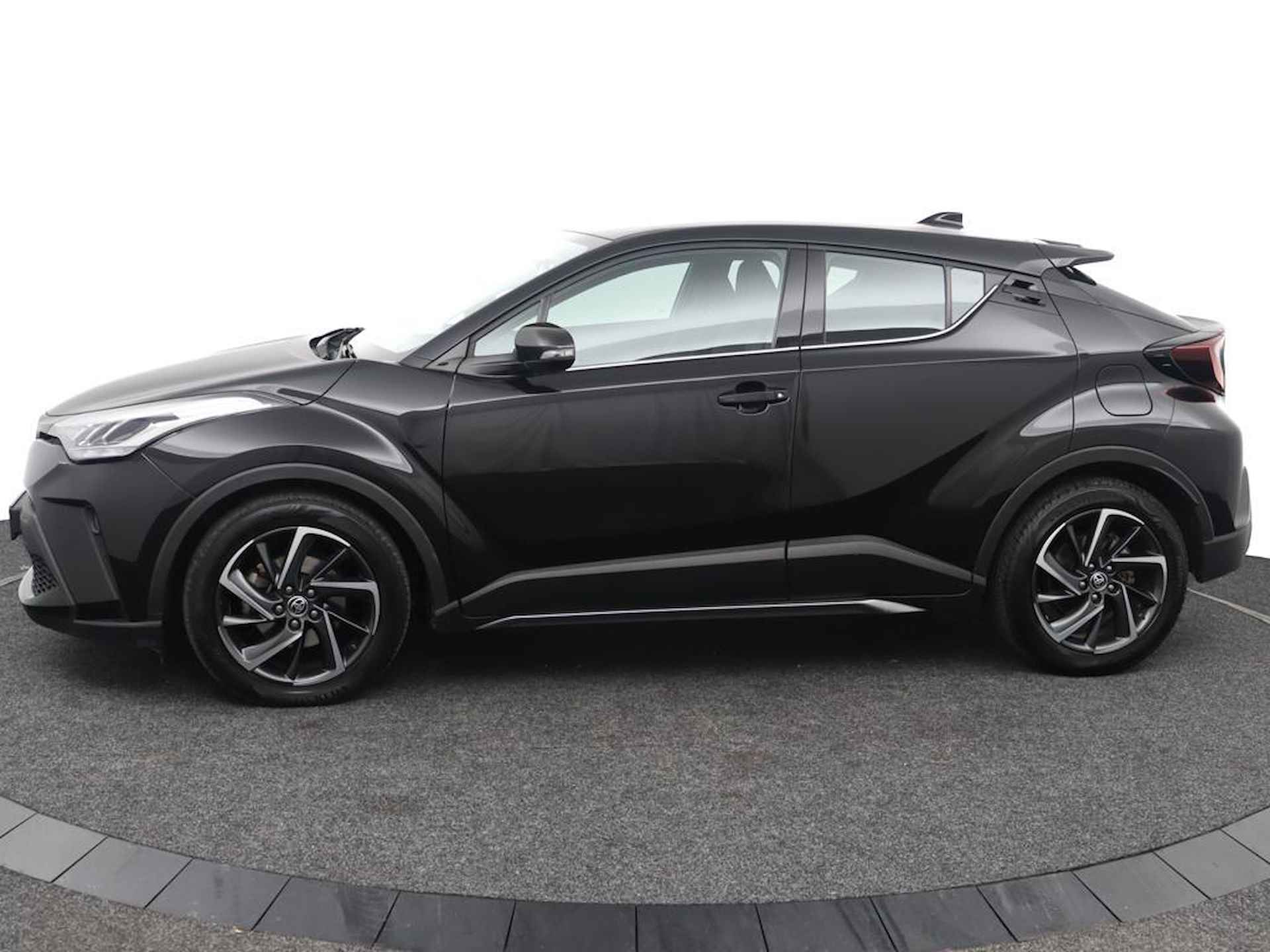 Toyota C-HR 2.0 Hybrid Dynamic Apple carplay/Android auto | Keyless start en entry | All season banden | - 3/45