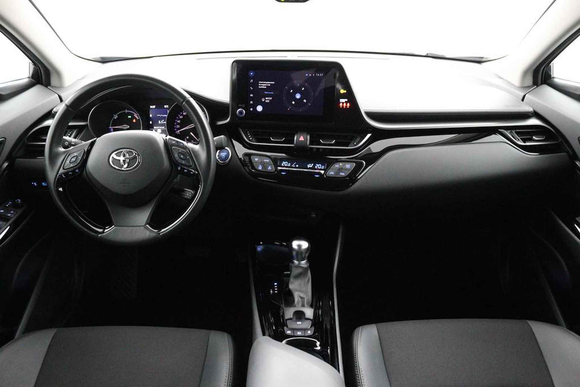 Toyota C-HR 2.0 Hybrid Dynamic Apple carplay/Android auto | Keyless start en entry | All season banden | - 4/45