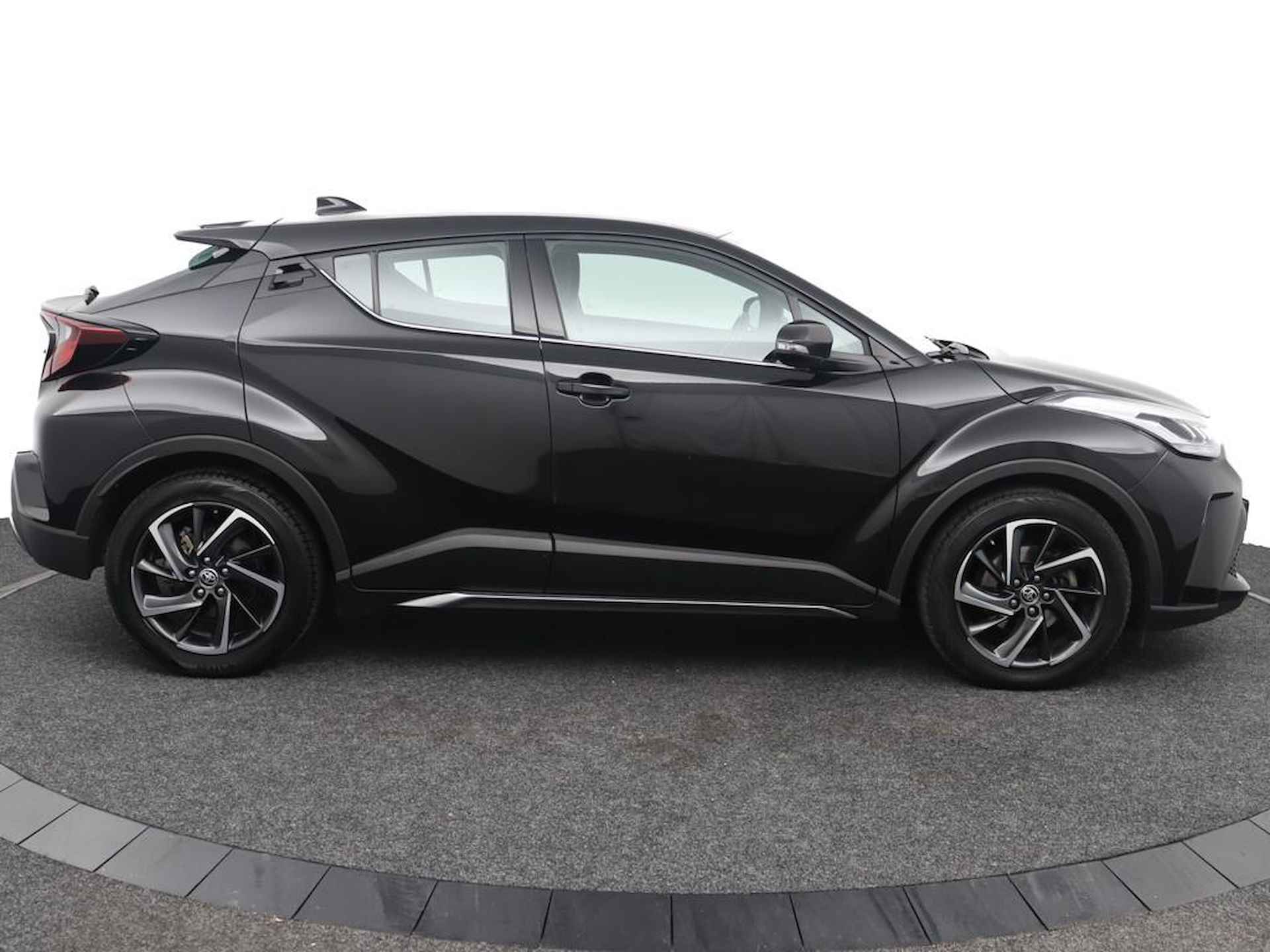 Toyota C-HR 2.0 Hybrid Dynamic Apple carplay/Android auto | Keyless start en entry | All season banden | - 13/45