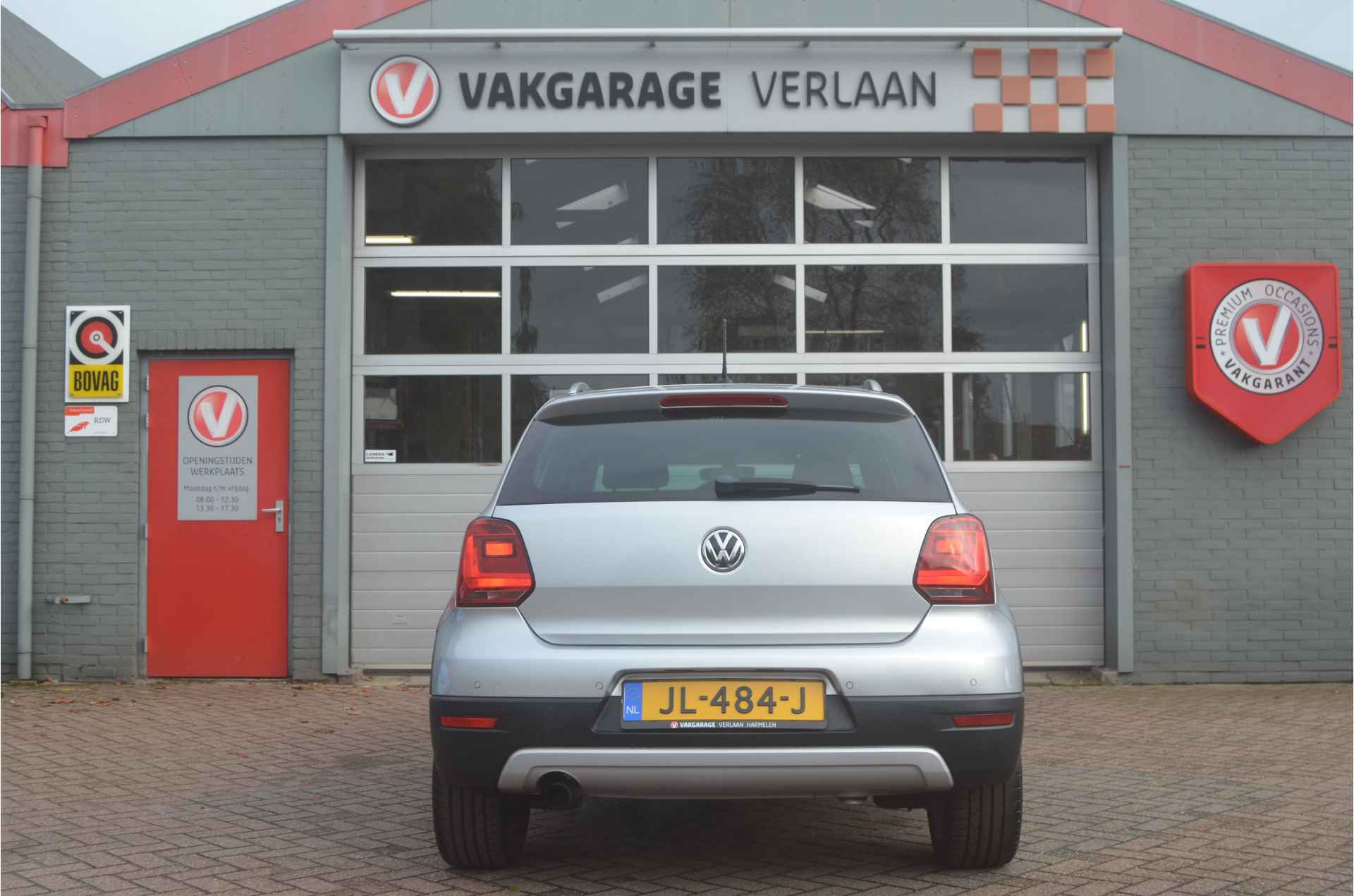 Volkswagen Polo 1.2 TSI Cross nav. 1e eigenaar 12 mnd. gar. - 9/40