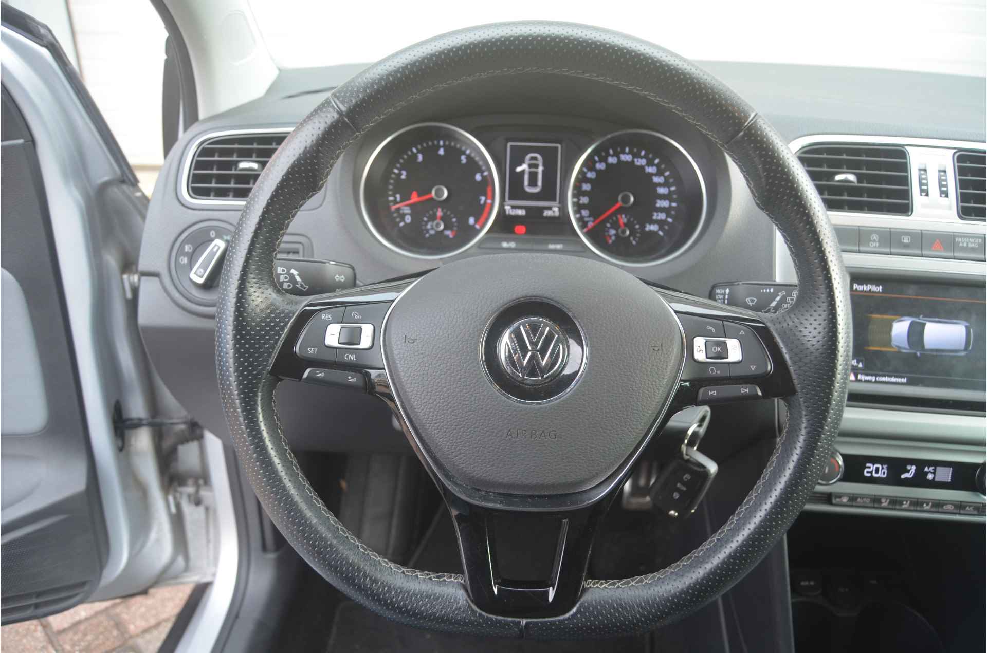 Volkswagen Polo 1.2 TSI Cross nav. 1e eigenaar 12 mnd. gar. - 31/40