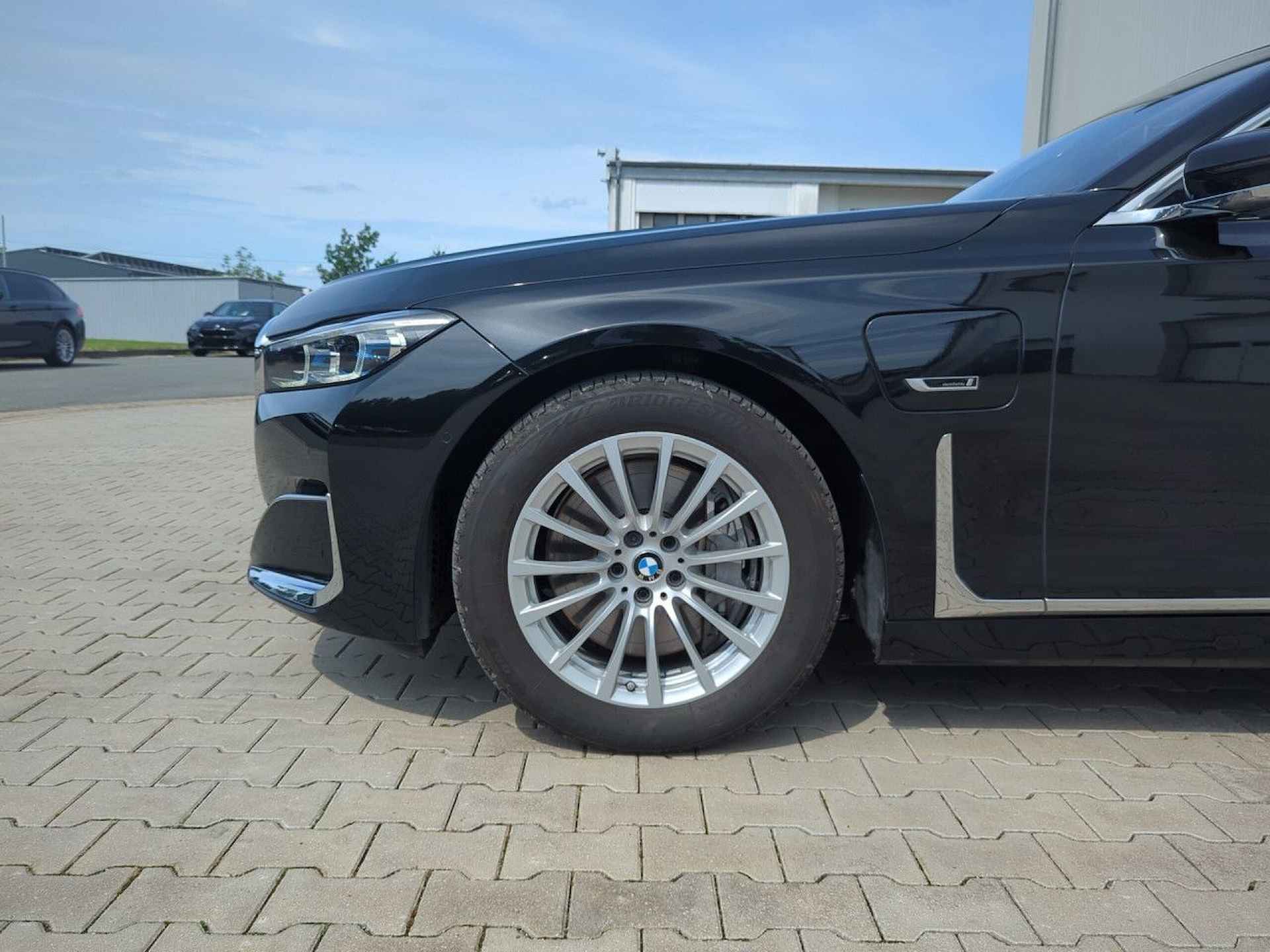 BMW 7 Serie 745e High Executive ACC Entertainment Stoelkoeling Massage Soft Close 360 Camera - 11/12