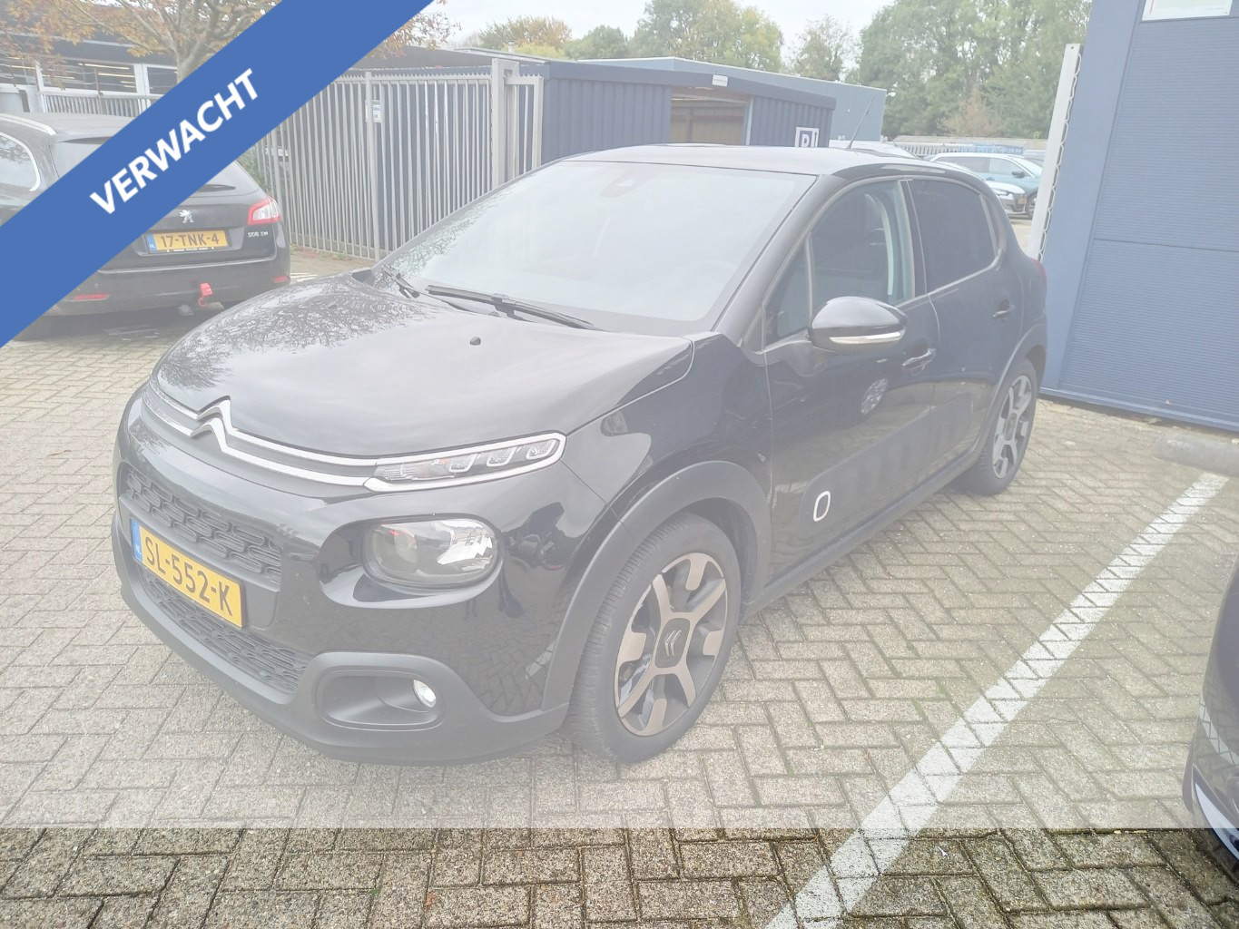 Citroen C3 1.2 PureTech S&S Shine VERWACHT | Trekhaak | Navigatie | Climate Control