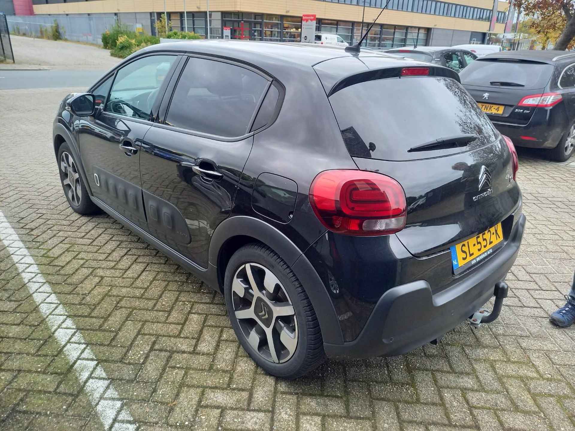 Citroen C3 1.2 PureTech S&S Shine VERWACHT | Trekhaak | Navigatie | Climate Control - 4/7