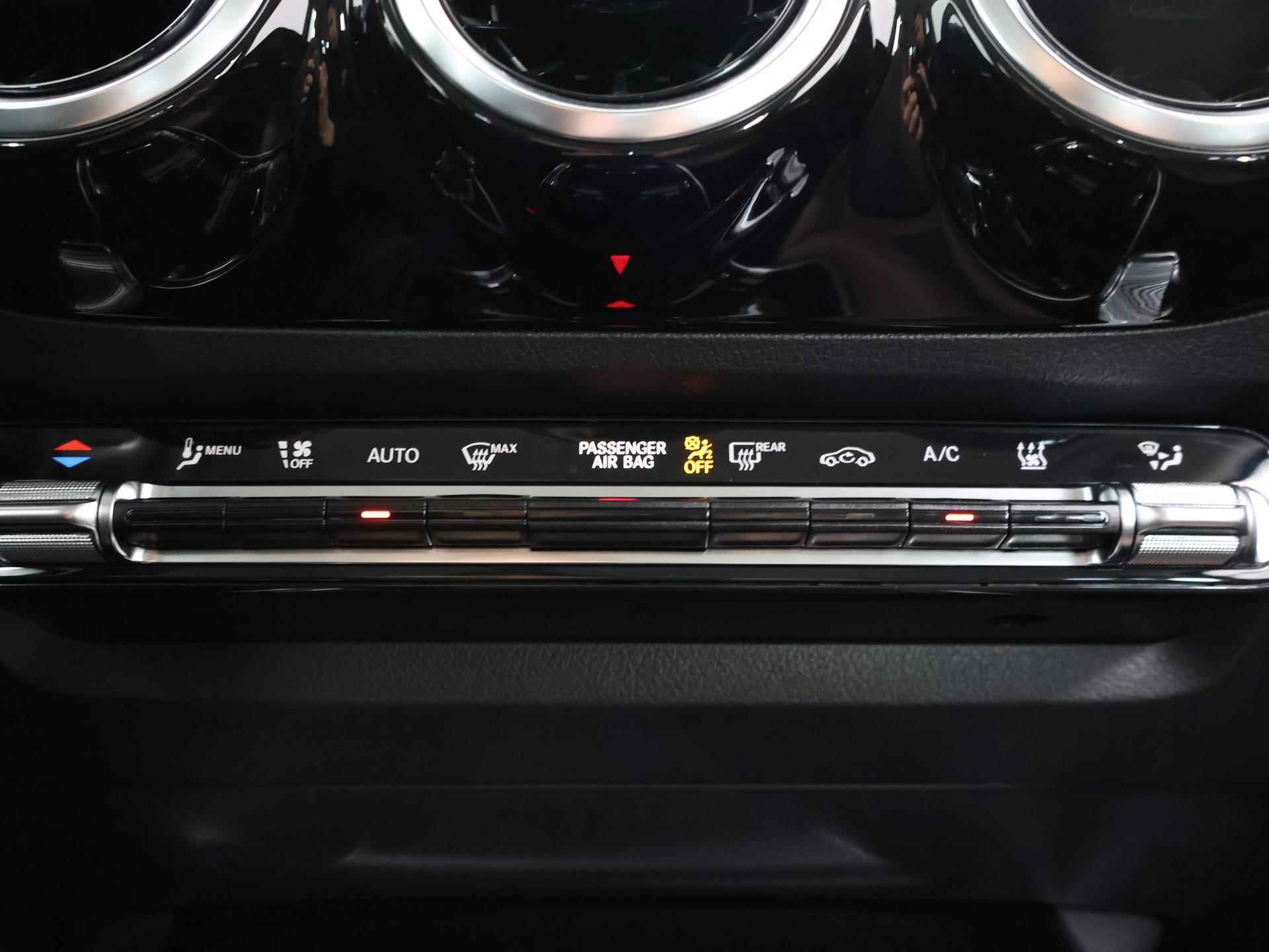 Mercedes-Benz B-klasse 250 e Luxury Line | Widescreen |  elektr. achterklep | achteruitrijcamera | Augmented Reality | Stoelverwarming - 28/44