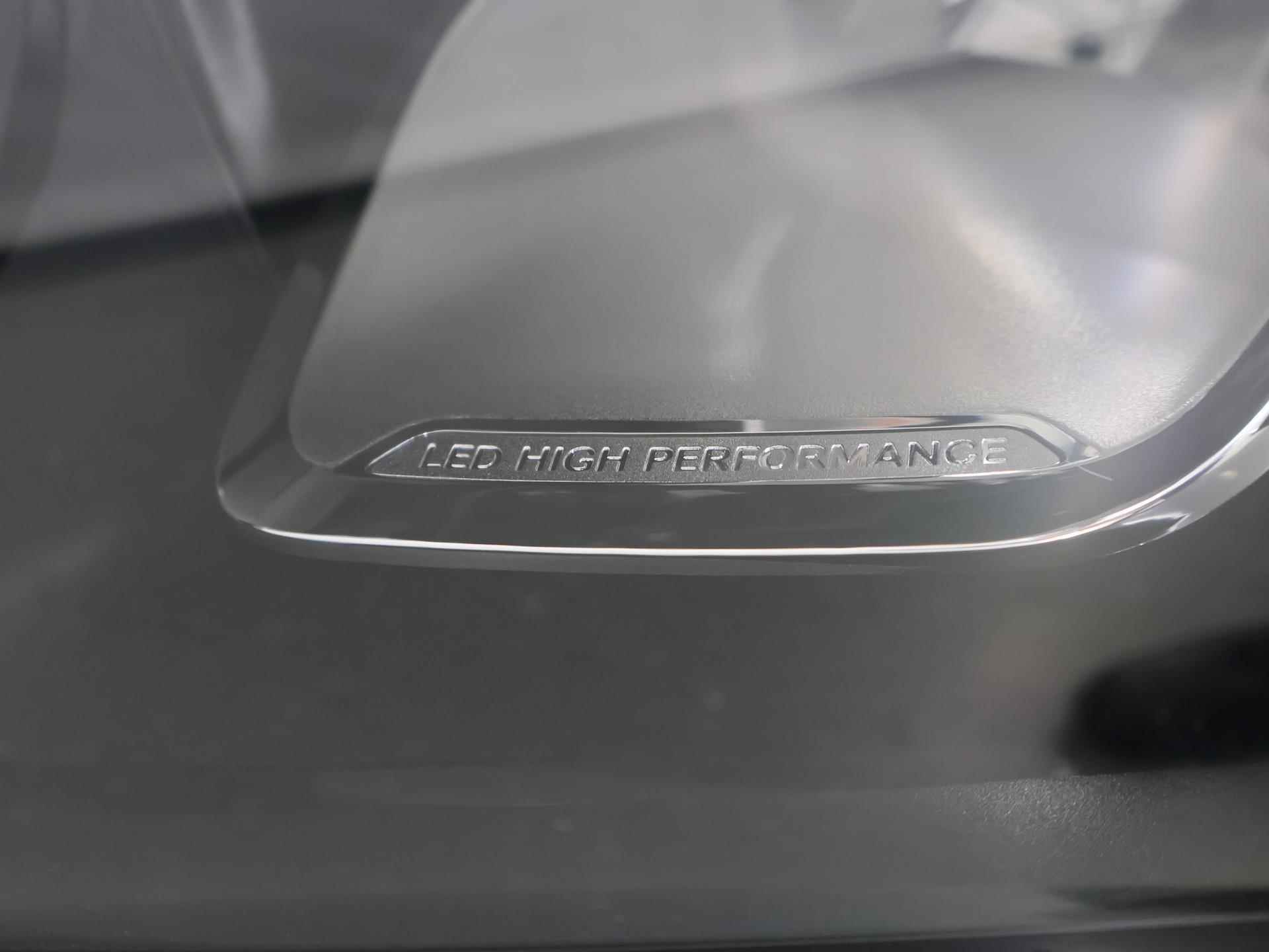 Mercedes-Benz B-klasse 250 e Luxury Line | Widescreen |  elektr. achterklep | achteruitrijcamera | Augmented Reality | Stoelverwarming - 42/44