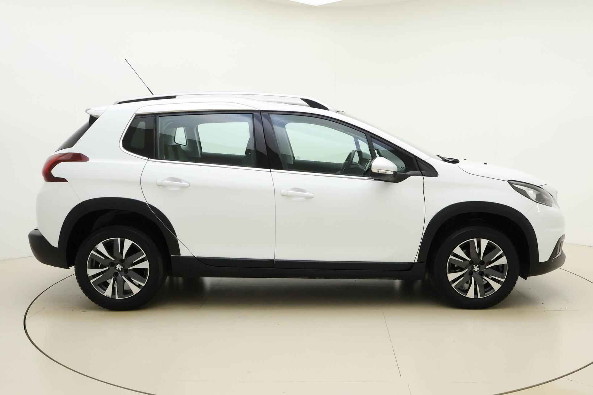 Peugeot 2008 1.2 PureTech 110pk Allure | Trekhaak | Camera achter | Panoramadak | Climate Control | Navigatie | Grip Control | Nieuwe distributie - 9/30