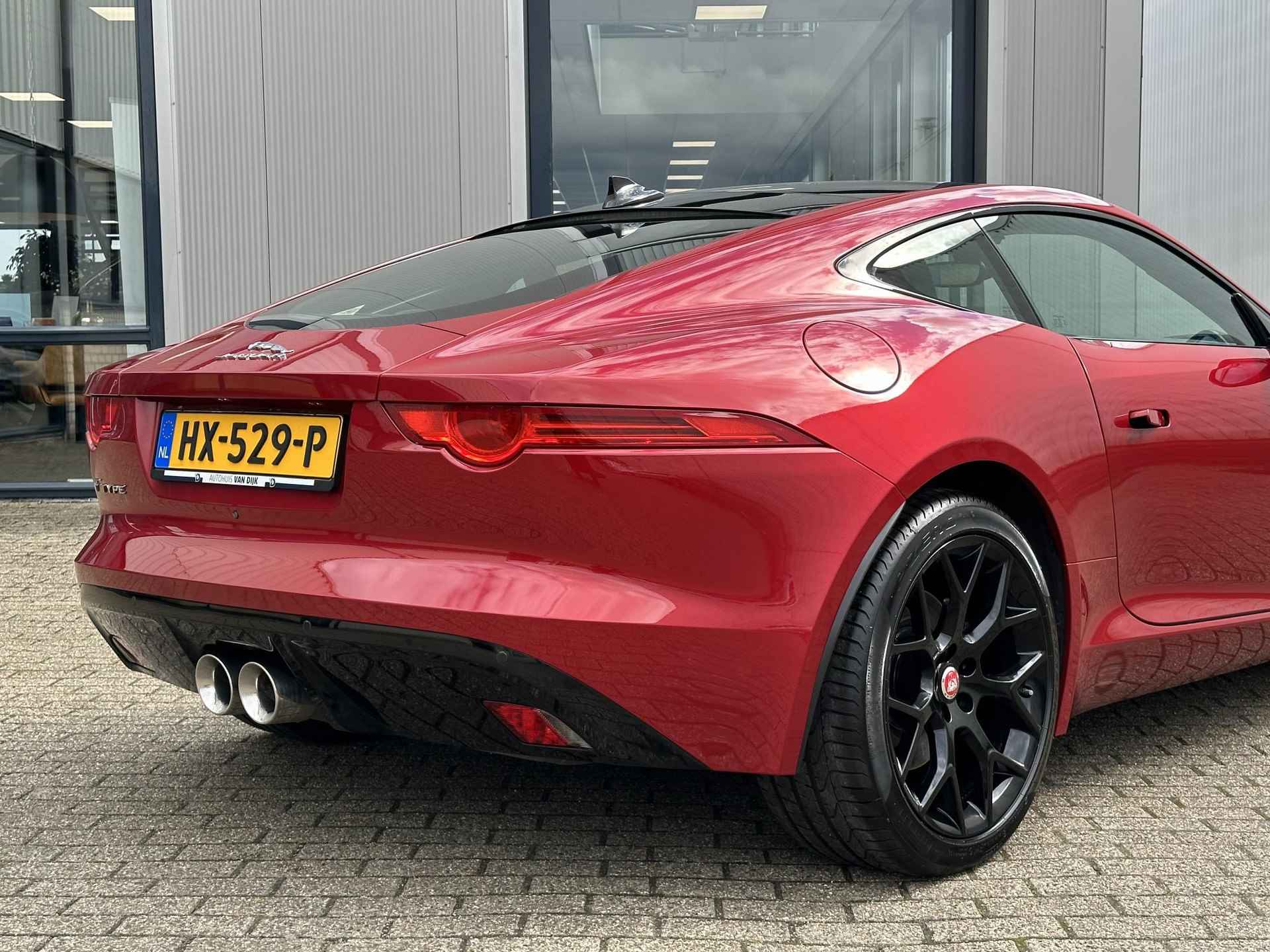 Jaguar F-TYPE 3.0 V6 340pk Coupé | NL-Auto/Pano-Dak/Sportstoel/Leder/Memory - 24/71