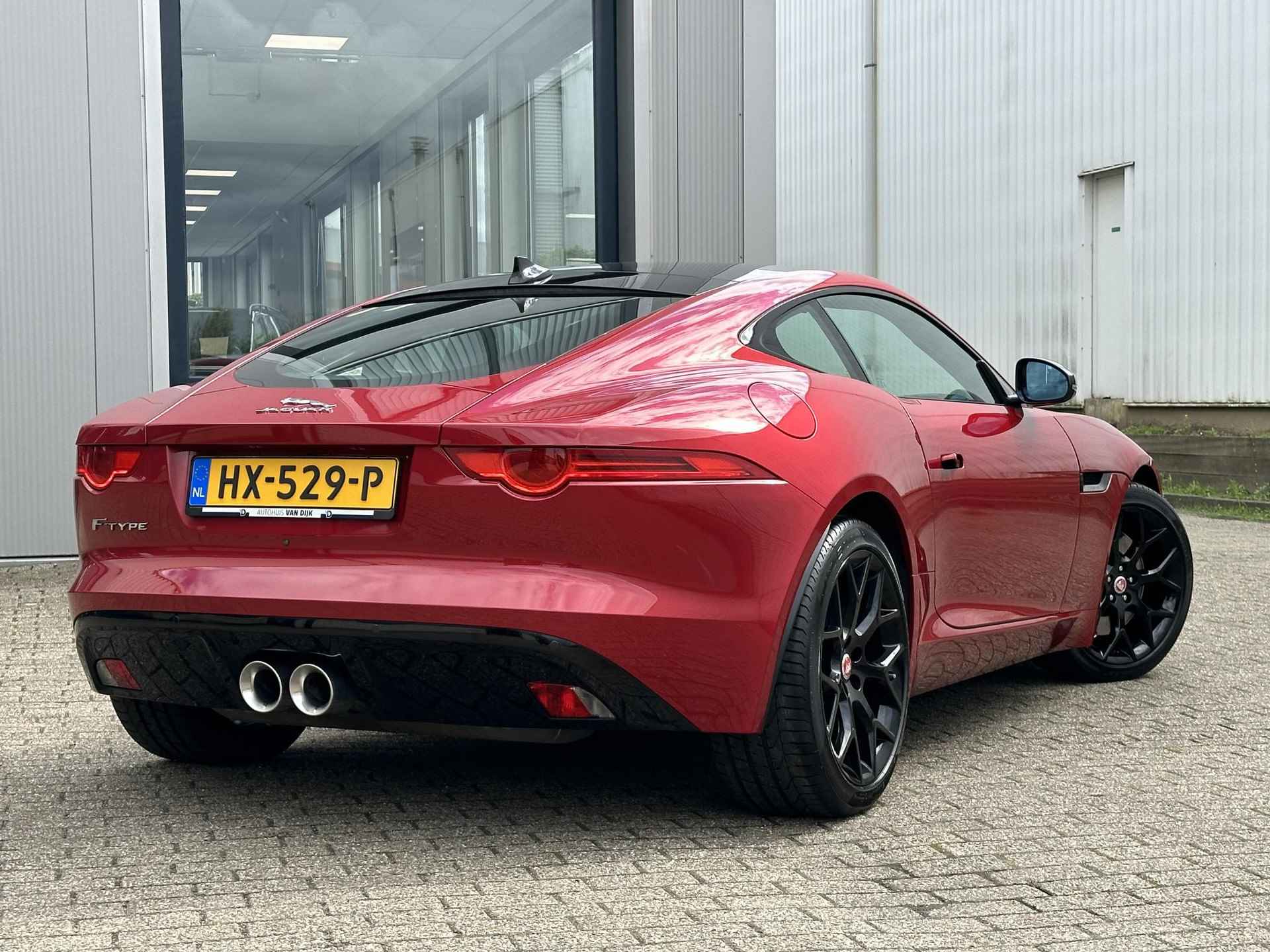 Jaguar F-TYPE 3.0 V6 340pk Coupé | NL-Auto/Pano-Dak/Sportstoel/Leder/Memory - 35/71