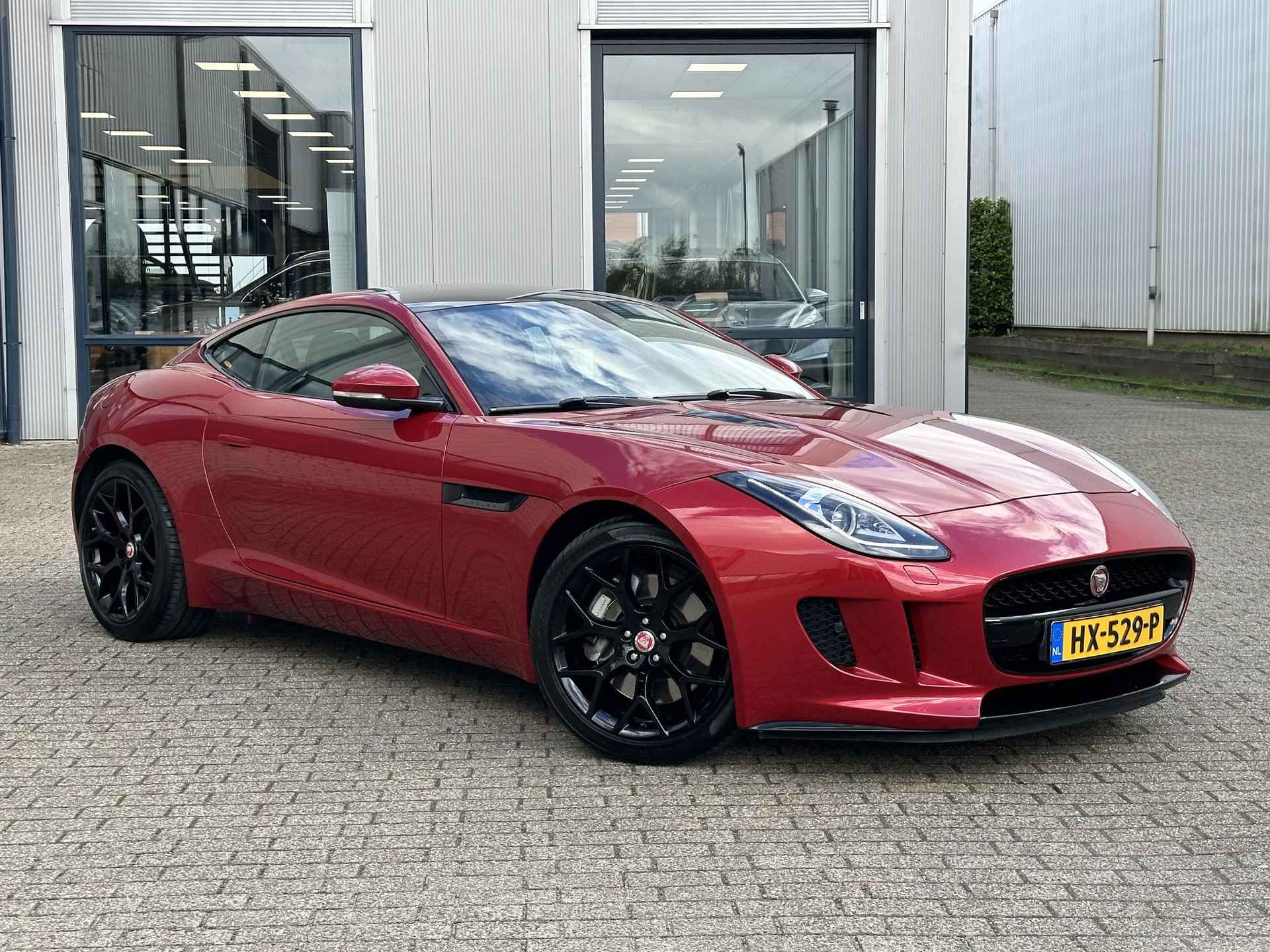 Jaguar F-TYPE 3.0 V6 340pk Coupé | NL-Auto/Pano-Dak/Sportstoel/Leder/Memory - 63/71