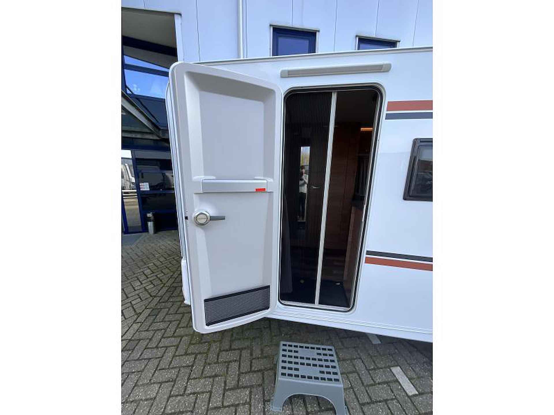 Weinsberg CaraOne Hot Edition 480 QDK STAPELBED-ACTIE MODEL - 5/15