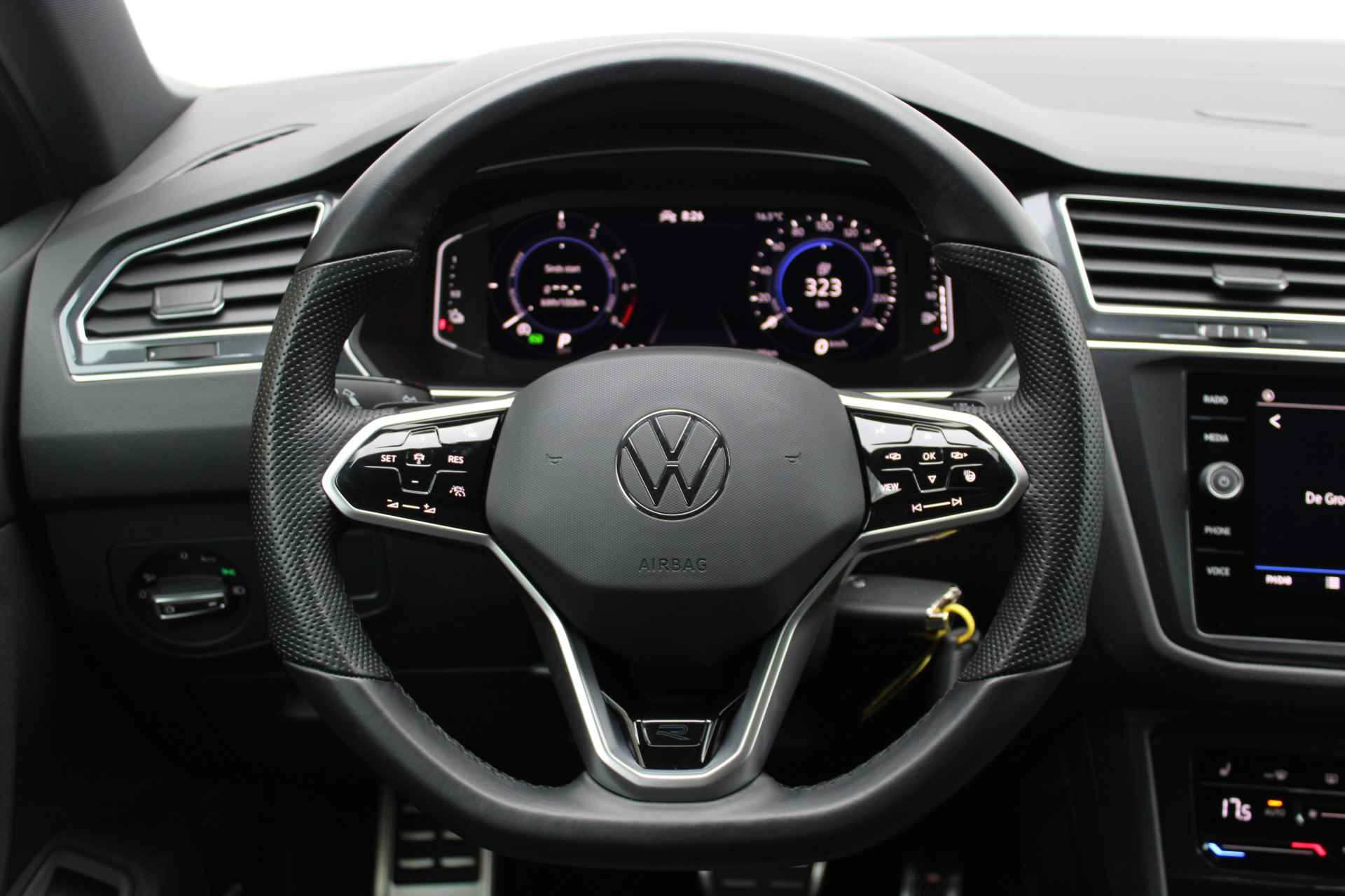 Volkswagen Tiguan 1.4 TSI 245PK eHybrid R-Line Business+ | Black Pakket | Elektrische Achterklep | ACC | Camera | Led Koplampen | App-Connect - 20/61