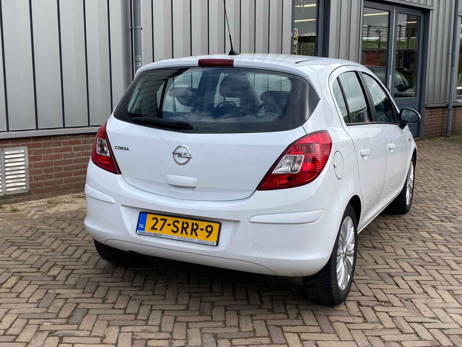 Opel Corsa 1.4-16V Edition - 9/16