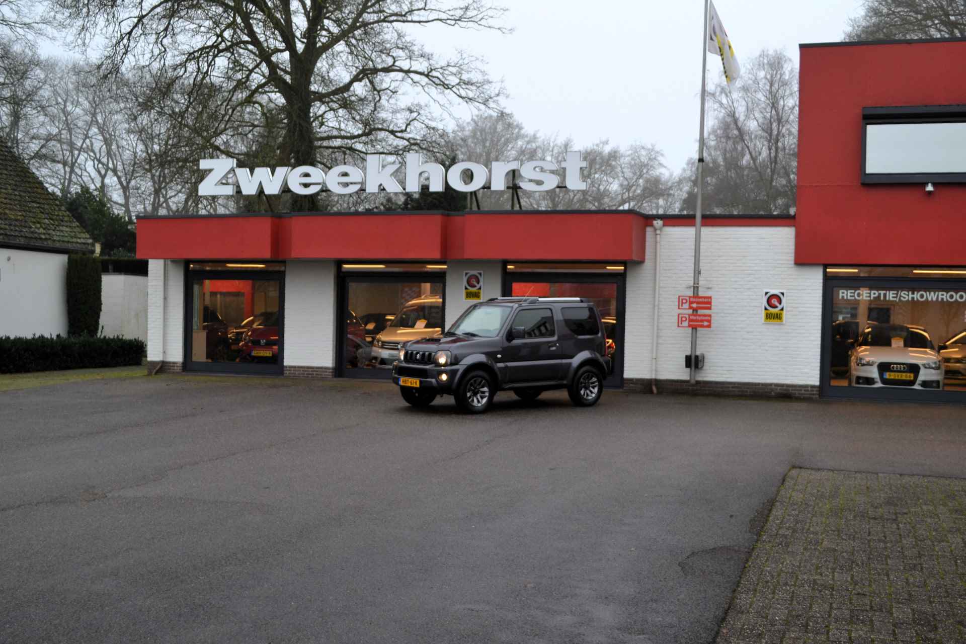 Suzuki Jimny 1.3 Exclusive, 4X4, Automaat, 11.000 km ! Leder, Airco, LM, Uniek ! - 24/25