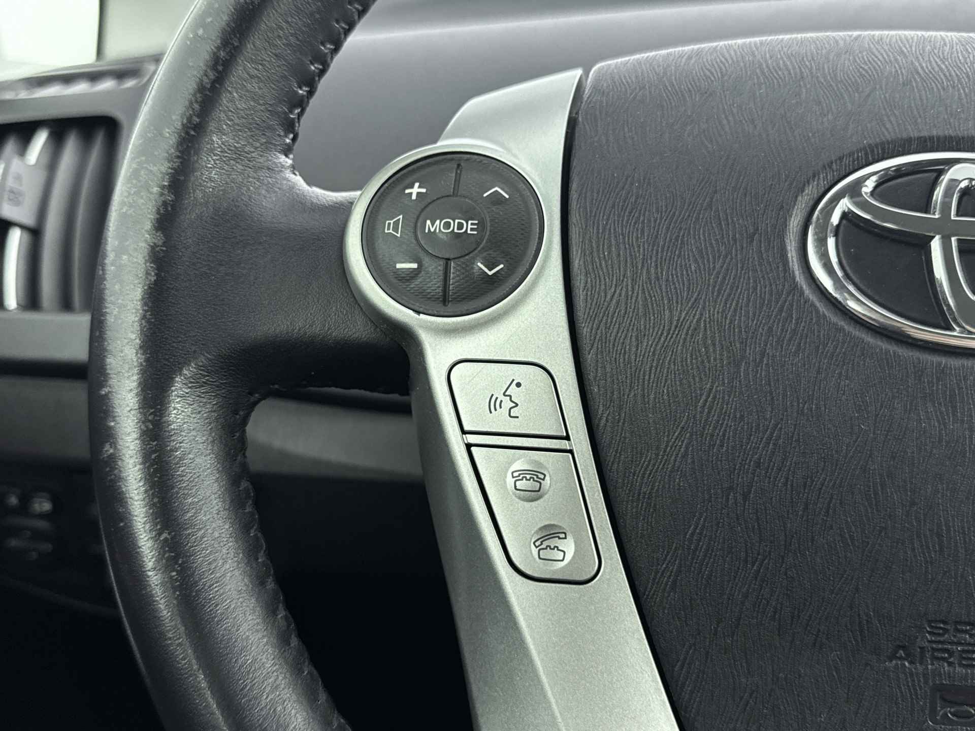 Toyota Prius 1.8 Plug-in Dynamic Business | Camera | Navigatie | Cruise Control | - 17/36