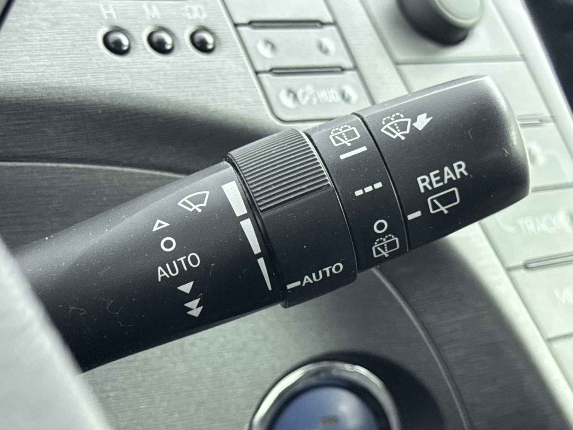 Toyota Prius 1.8 Plug-in Dynamic Business | Camera | Navigatie | Cruise Control | - 20/36