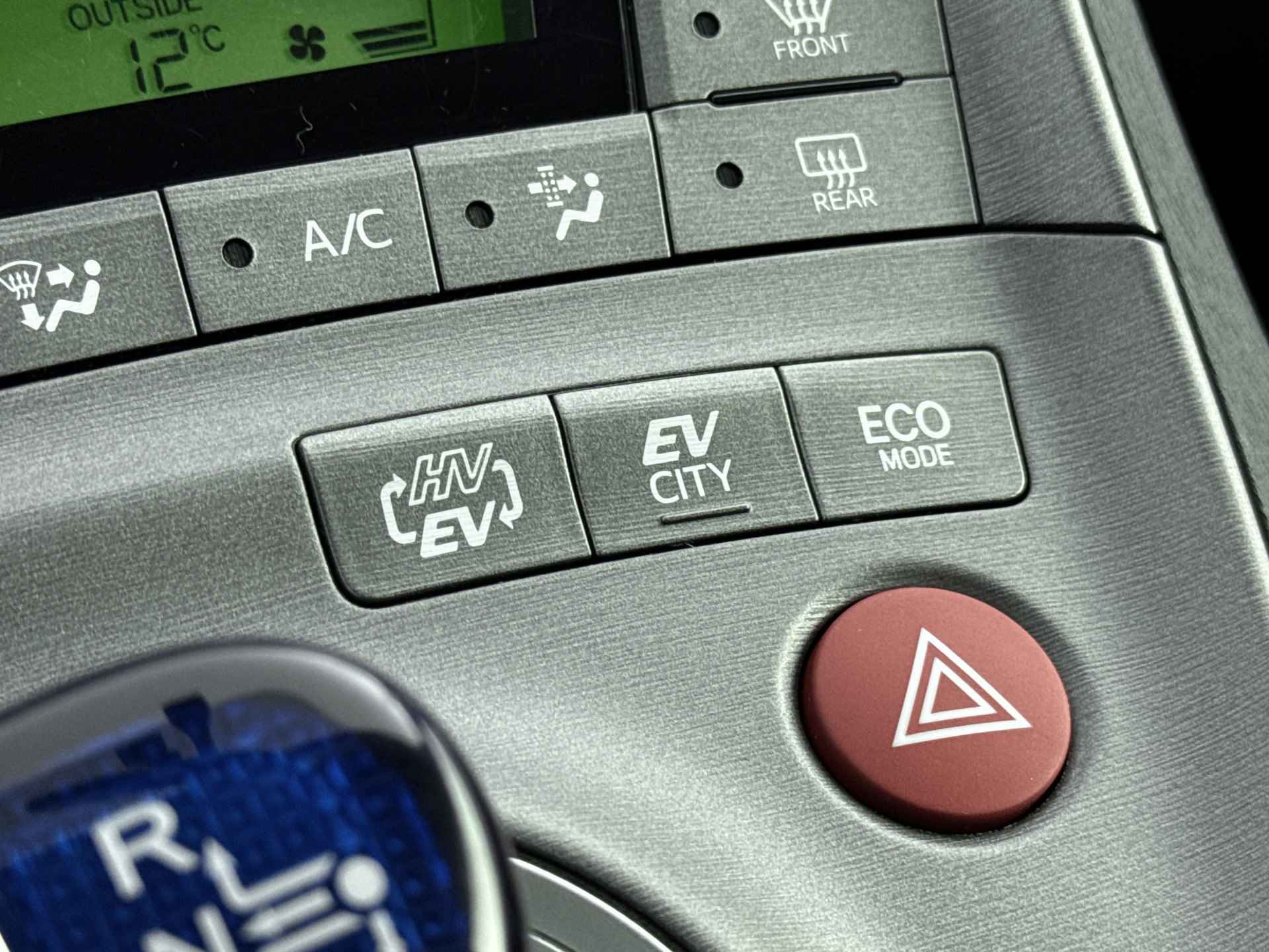 Toyota Prius 1.8 Plug-in Dynamic Business | Camera | Navigatie | Cruise Control | - 29/36