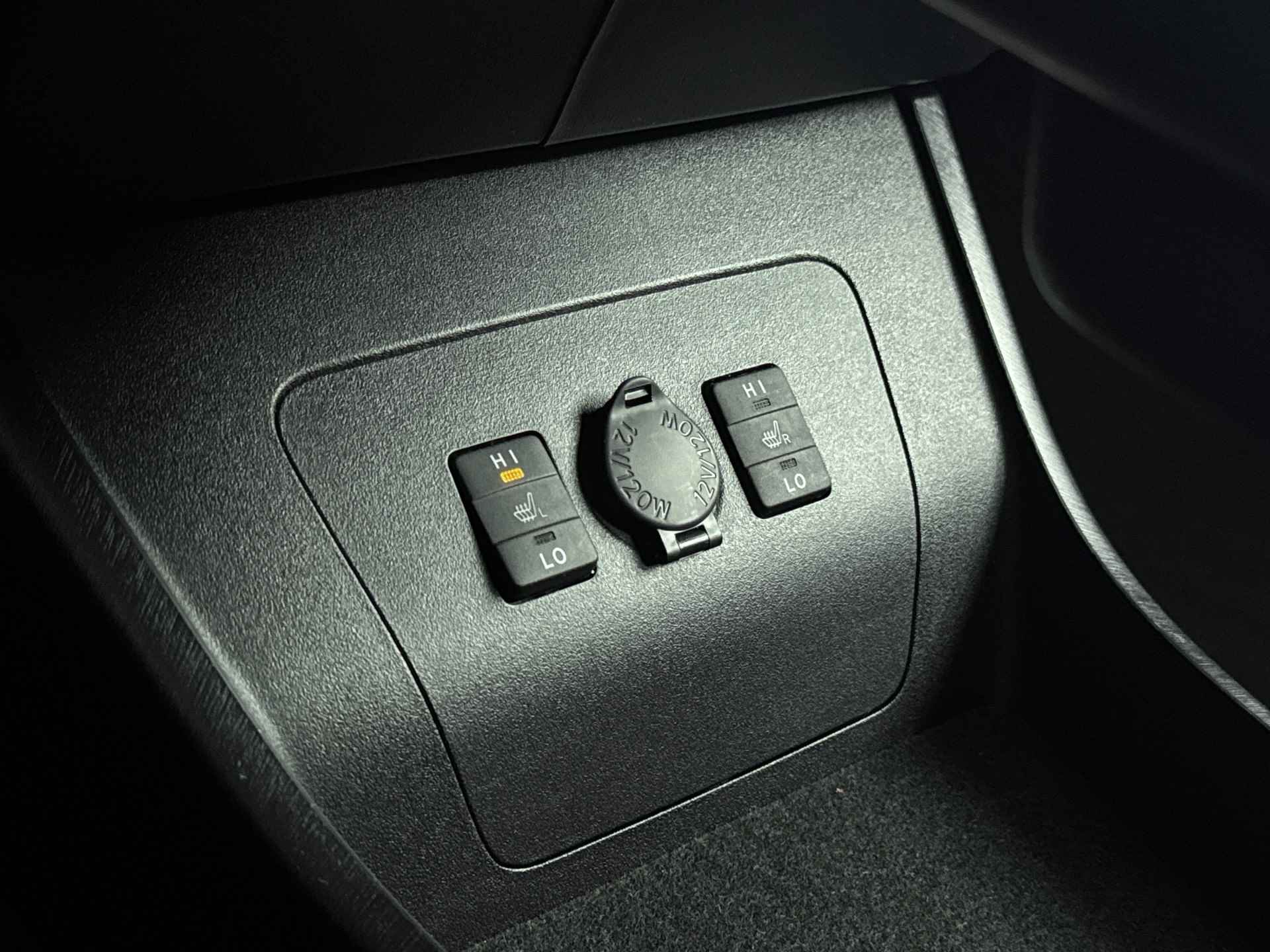 Toyota Prius 1.8 Plug-in Dynamic Business | Camera | Navigatie | Cruise Control | - 30/36