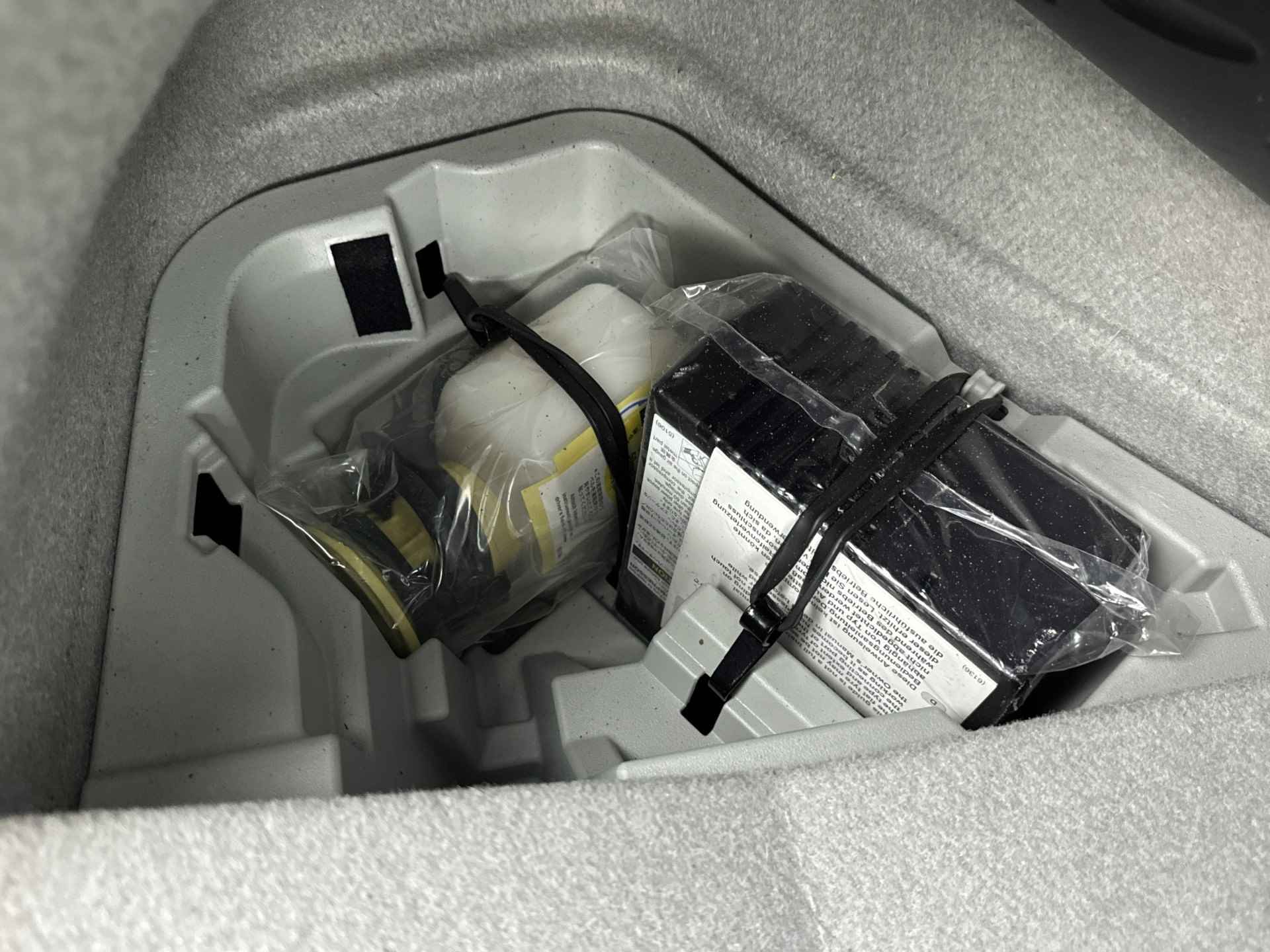 Toyota Prius 1.8 Plug-in Dynamic Business | Camera | Navigatie | Cruise Control | - 32/36
