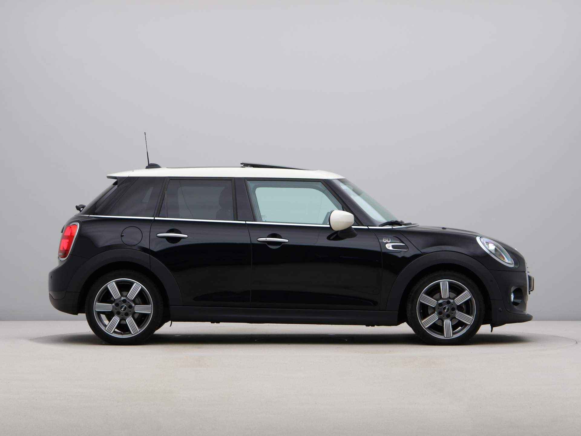 MINI 5-deurs Cooper 60 Years Edition Aut. - 9/26