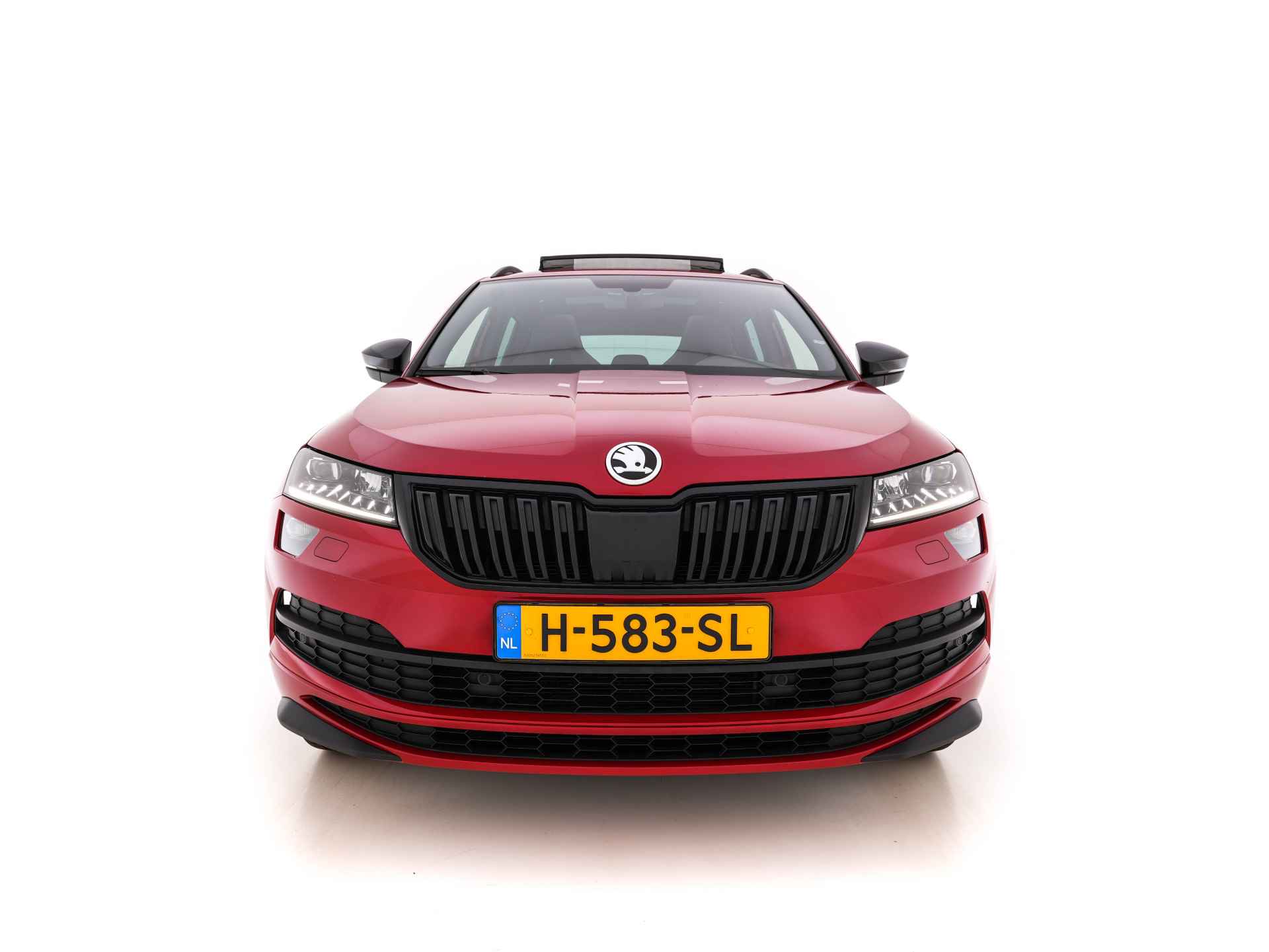 Škoda Karoq 1.5 TSI ACT Sportline Business Aut. *PANO | DIGI-COCKPIT | SOFT-LEATHER | CANTON-AUDIO | DAB | SHIFT-PADDLES | KEYLESS | CAMERA | NAVI-FULLMAP | ECC | PDC | CRUISE | APP.CONNECT | SPORT-SEATS | 18''ALU* - 2/37