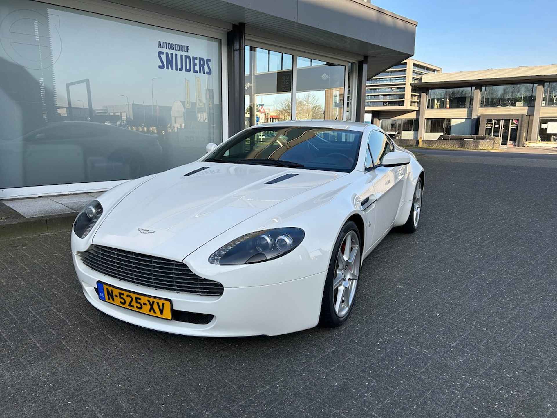 ASTON MARTIN V8 Vantage 4.3 V8 Sportshift Young Timer - BTW Auto - 2/30