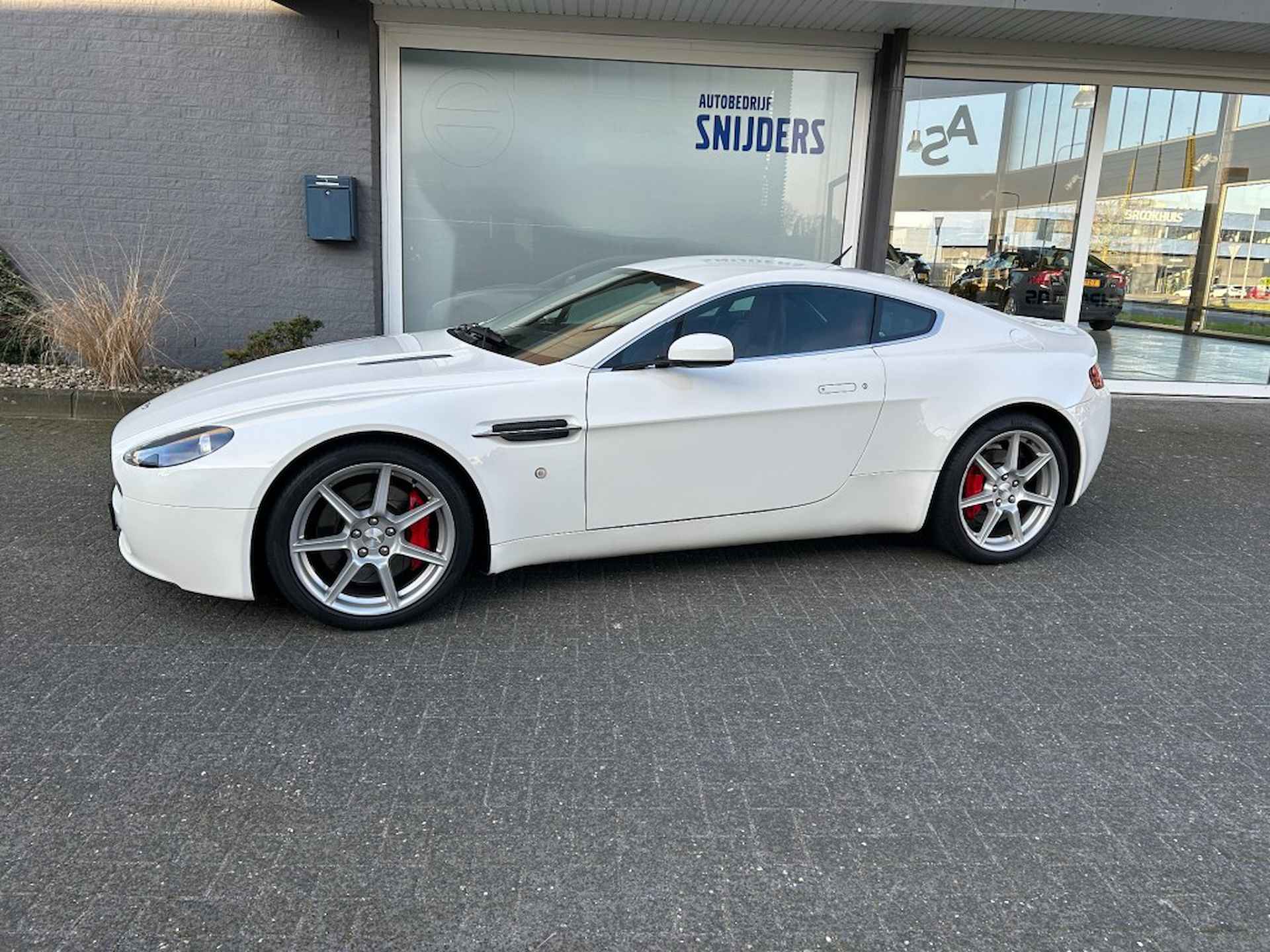 ASTON MARTIN V8 Vantage 4.3 V8 Sportshift Young Timer - BTW Auto - 5/30