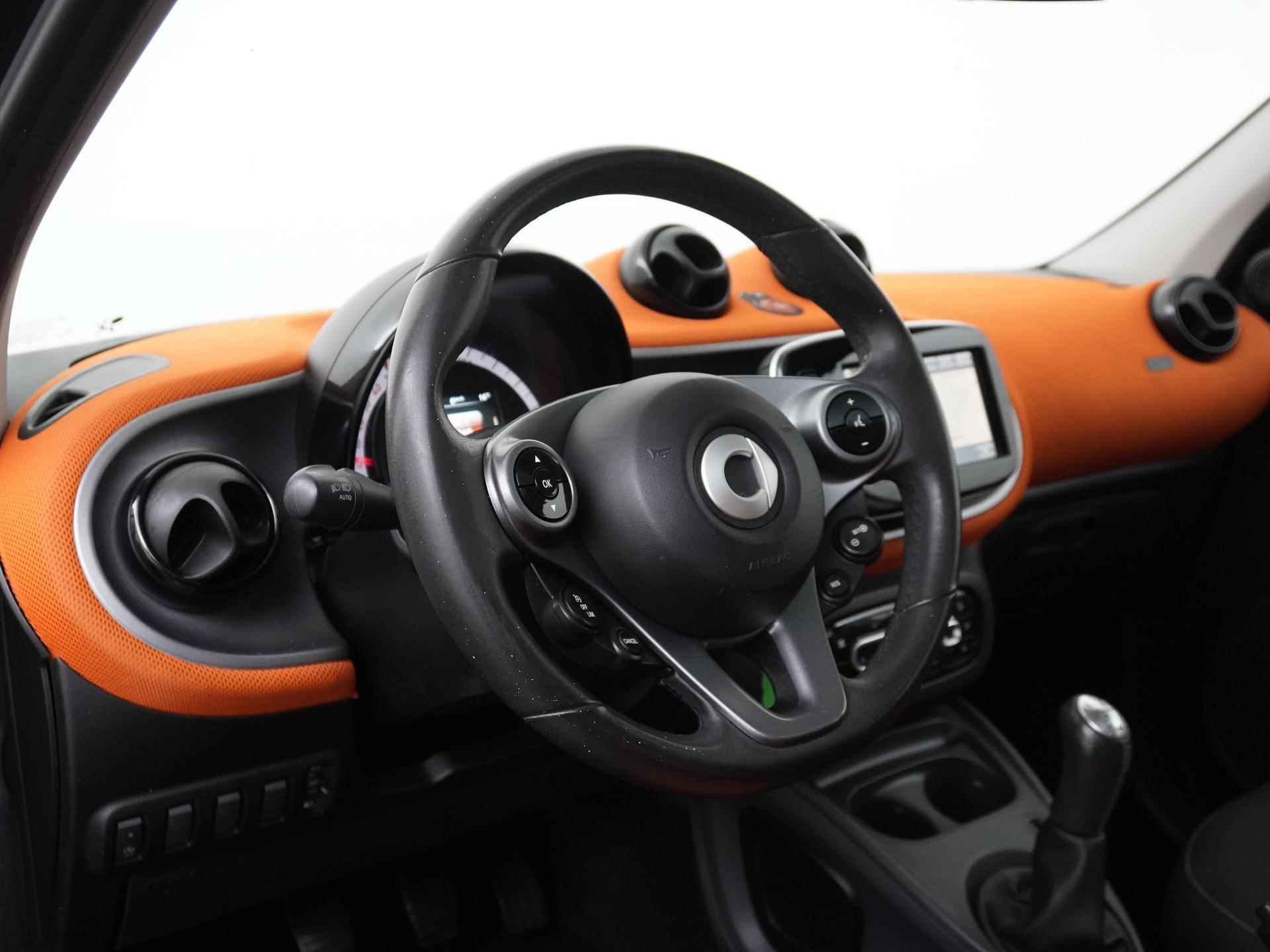 smart forfour 1.0 Proxy | Panoramadak | Navigatie | Zondag Open! - 26/29