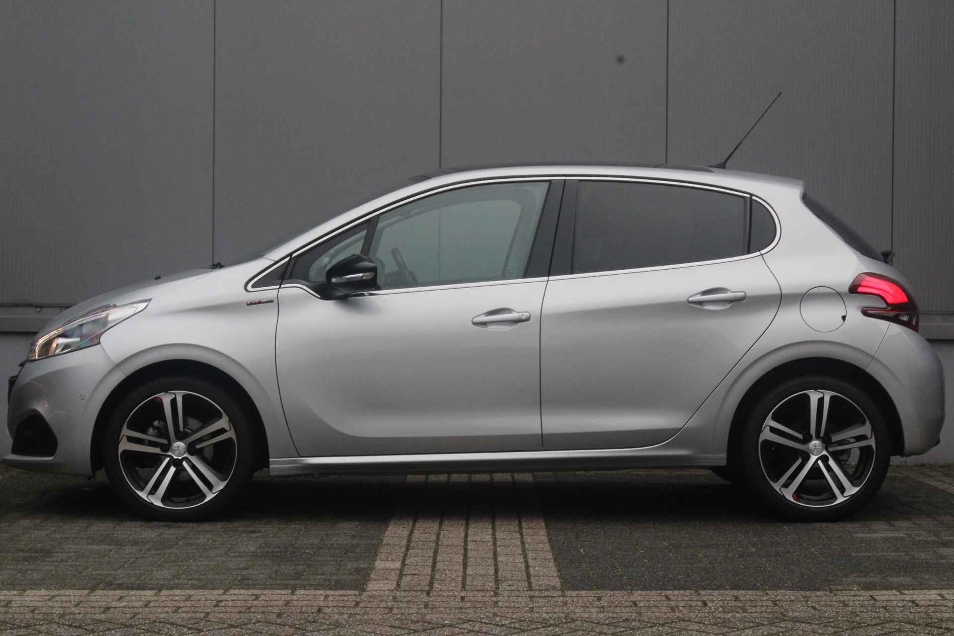 Peugeot 208 1.2 Turbo 110-PK GT-line PANORAMADAK | NAVI | CAMERA | CLIMATE CONTROL | PDC V+A - 3/29