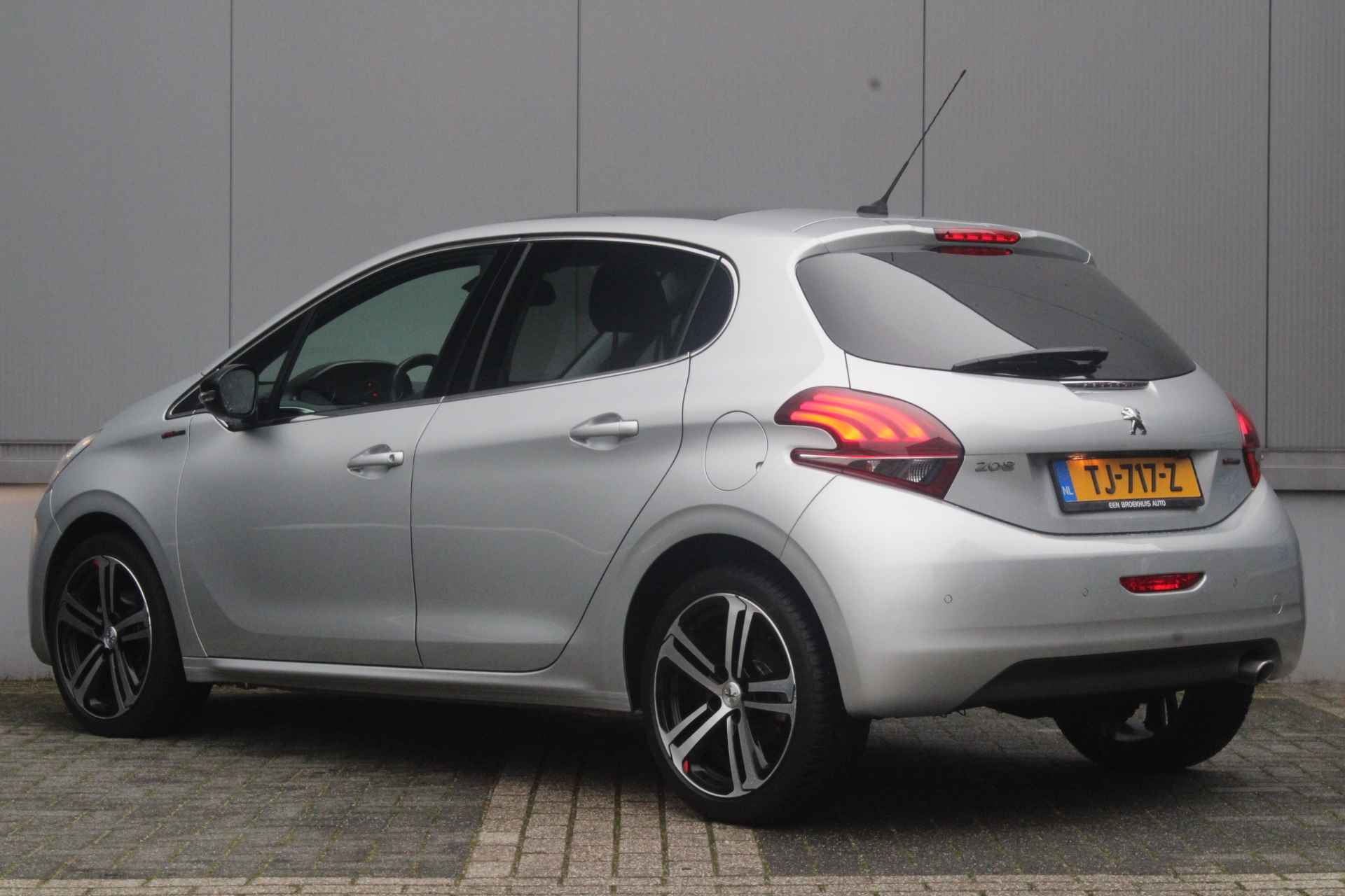 Peugeot 208 1.2 Turbo 110-PK GT-line PANORAMADAK | NAVI | CAMERA | CLIMATE CONTROL | PDC V+A - 4/29