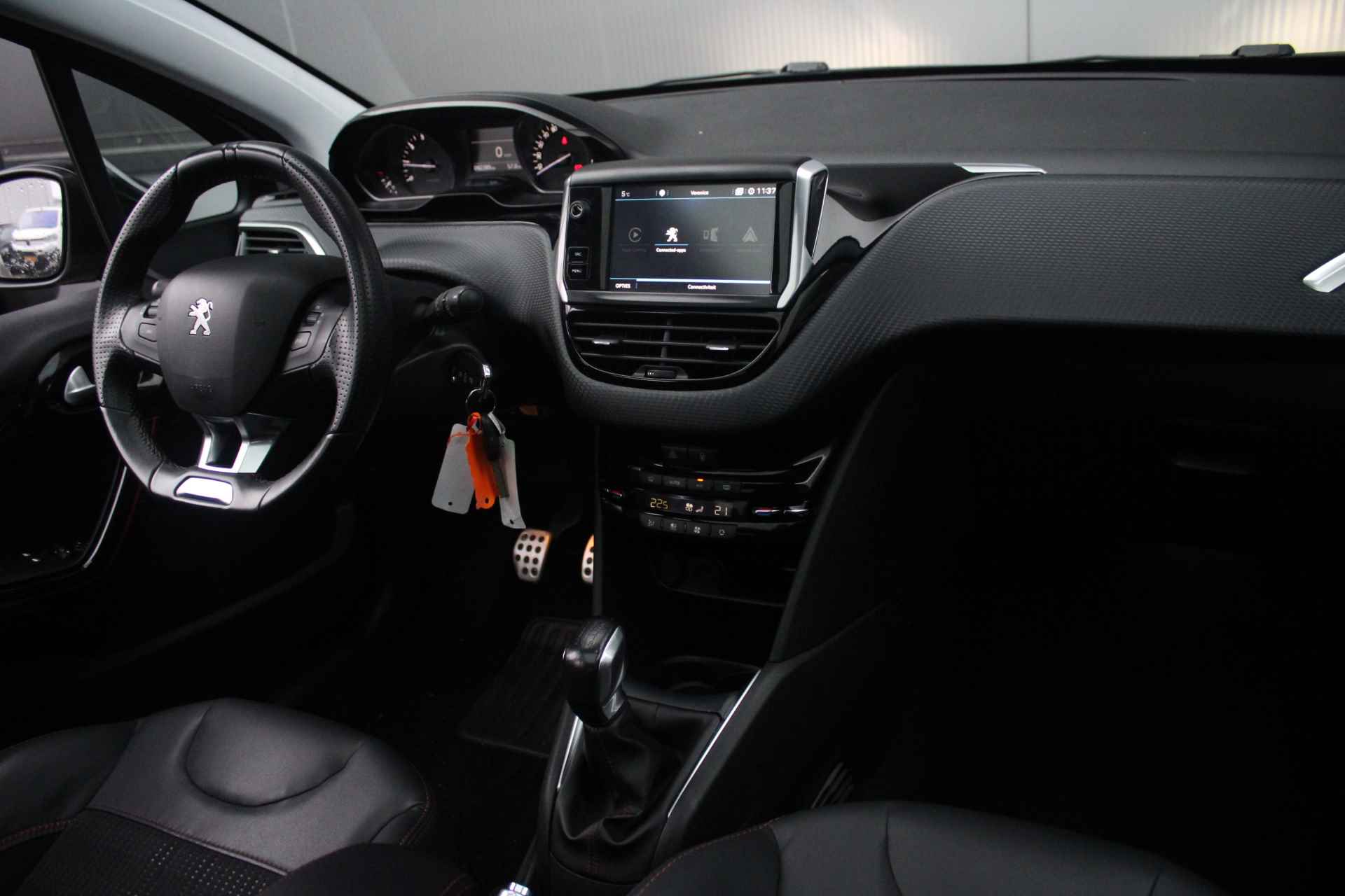 Peugeot 208 1.2 Turbo 110-PK GT-line PANORAMADAK | NAVI | CAMERA | CLIMATE CONTROL | PDC V+A - 25/29