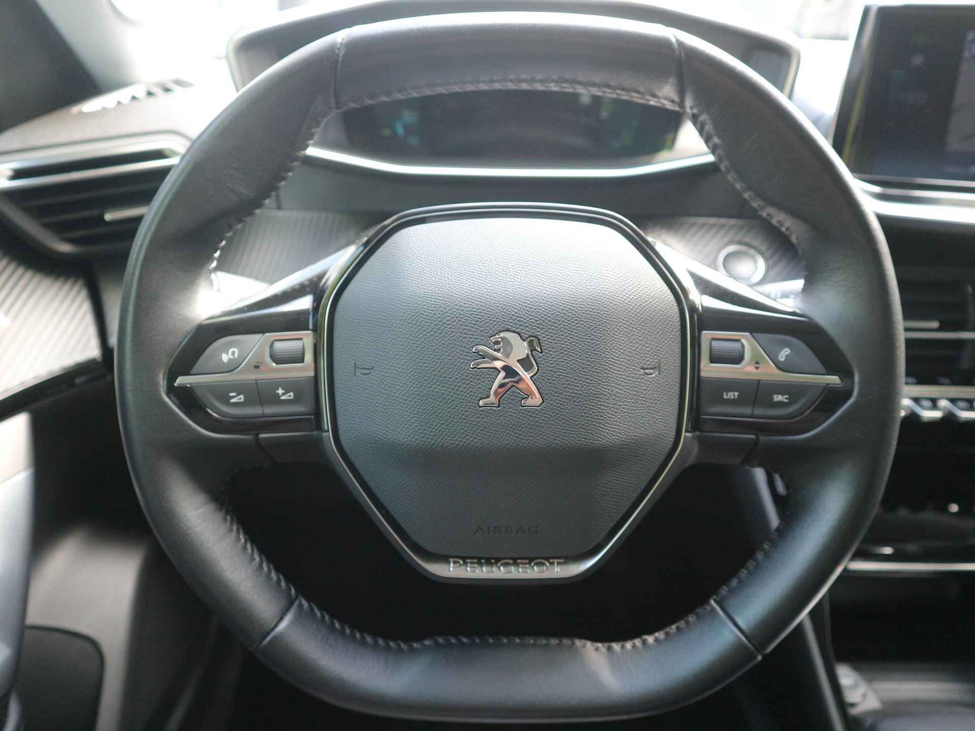 Peugeot e-2008 EV Allure 50 kWh / Schuifdak / Digitaal dashboard / Adaptive cruise control / Stoelverwarming - 10/40