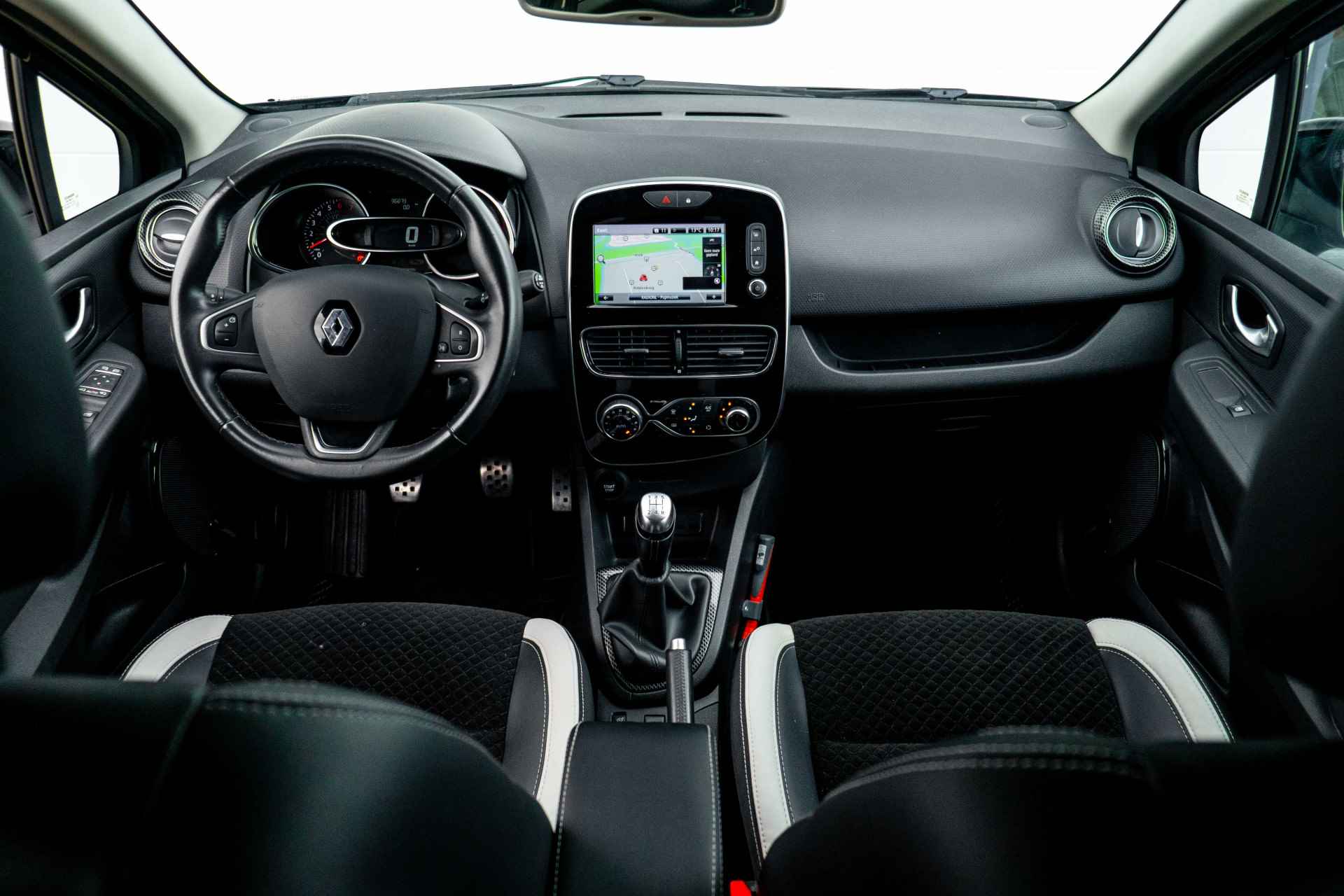 Renault Clio Estate 0.9 TCe Bose | Trekhaak | Stoelverwarming | 17 inch 4 seizoensbanden | Bose geluid | incl. Bovag rijklaarpakket met 12 maanden garantie - 10/51