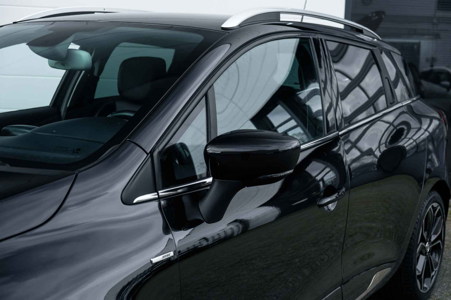 Renault Clio Estate 0.9 TCe Bose | Trekhaak | Stoelverwarming | 17 inch 4 seizoensbanden | Bose geluid | incl. Bovag rijklaarpakket met 12 maanden garantie - 22/51