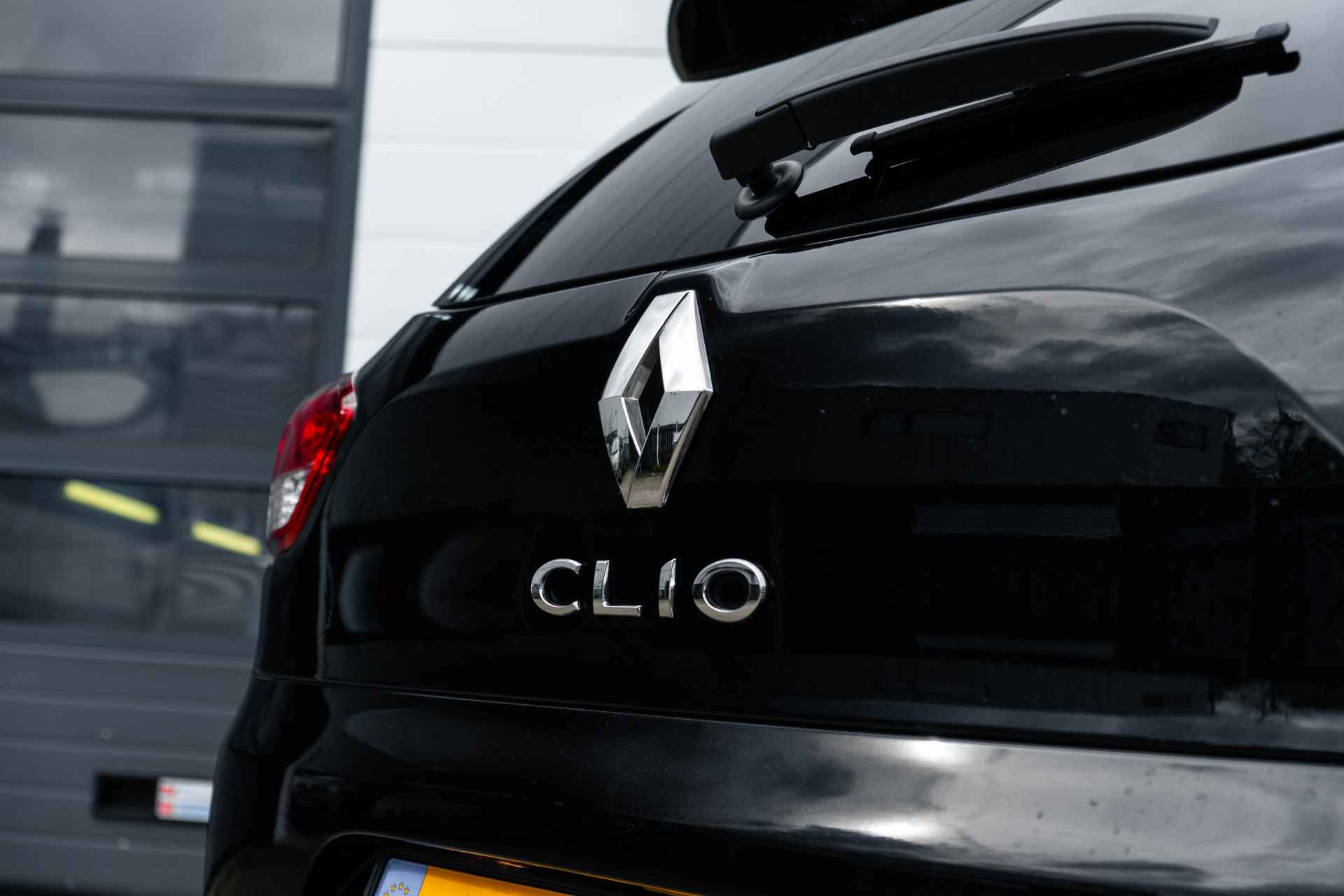 Renault Clio Estate 0.9 TCe Bose | Trekhaak | Stoelverwarming | 17 inch 4 seizoensbanden | Bose geluid | incl. Bovag rijklaarpakket met 12 maanden garantie - 27/51