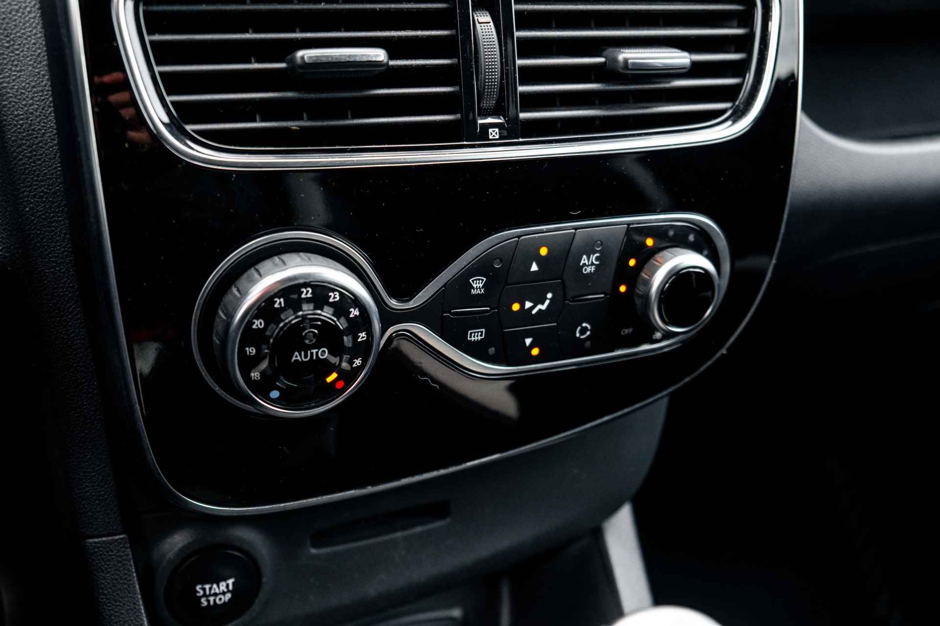 Renault Clio Estate 0.9 TCe Bose | Trekhaak | Stoelverwarming | 17 inch 4 seizoensbanden | Bose geluid | incl. Bovag rijklaarpakket met 12 maanden garantie - 41/51